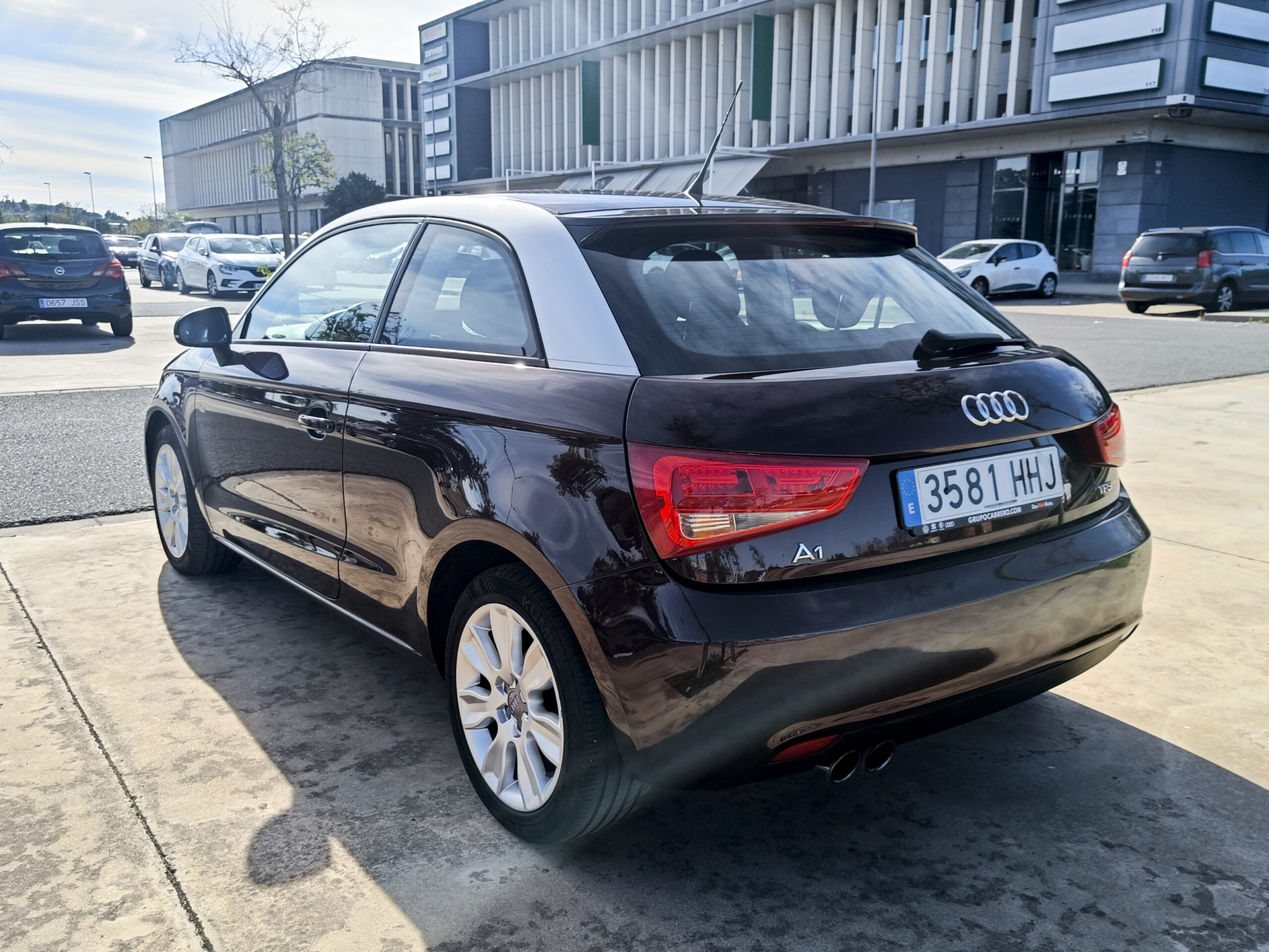 AUDI A1 1.4 TFSI AMBITION S-TRONIC – 122cv – 2012 – 259.000 kms