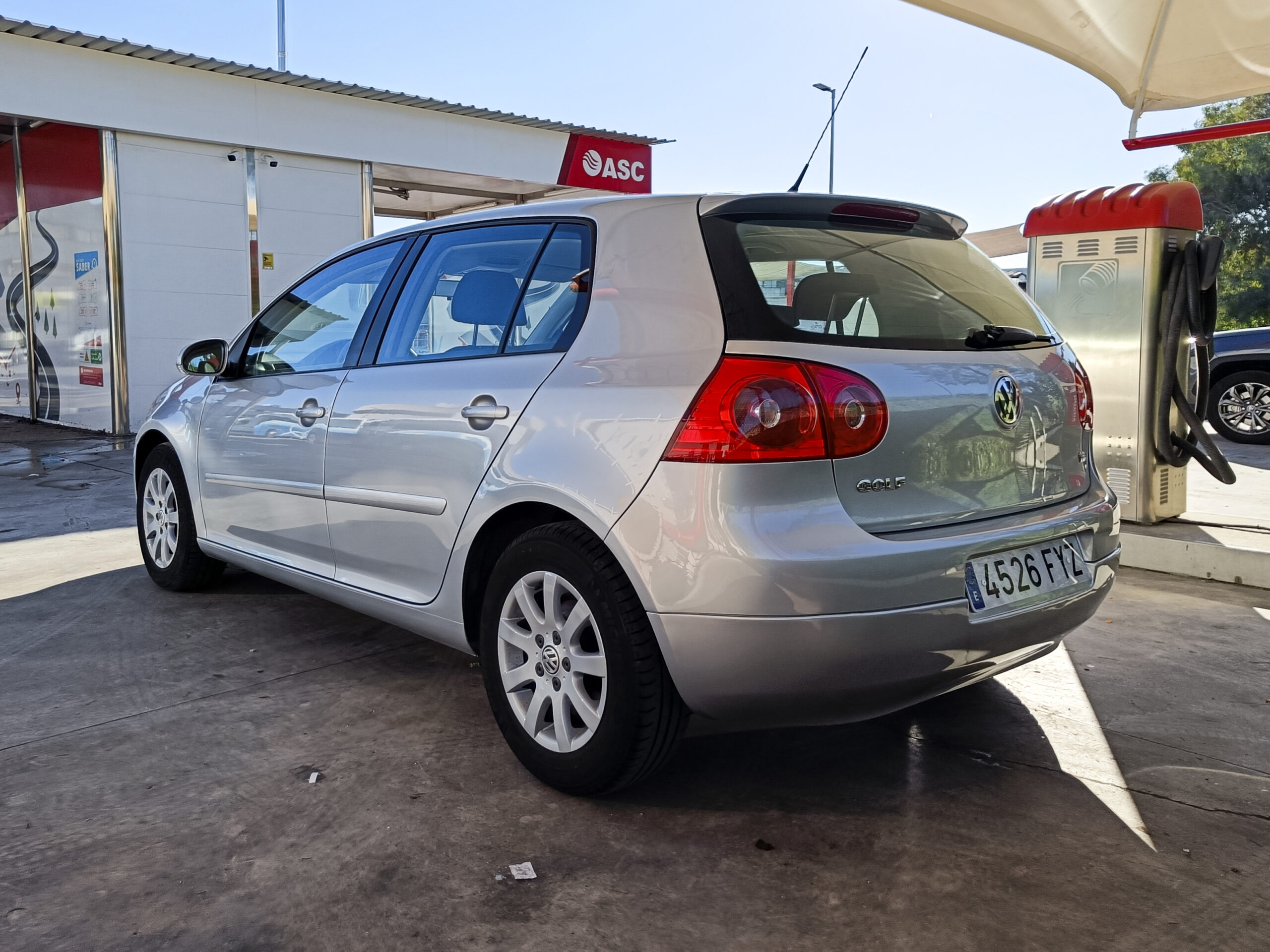 VOLKSWAGEN GOLF V – 1.6 Gasolina – 102cv – 2008 – 94.000 kms