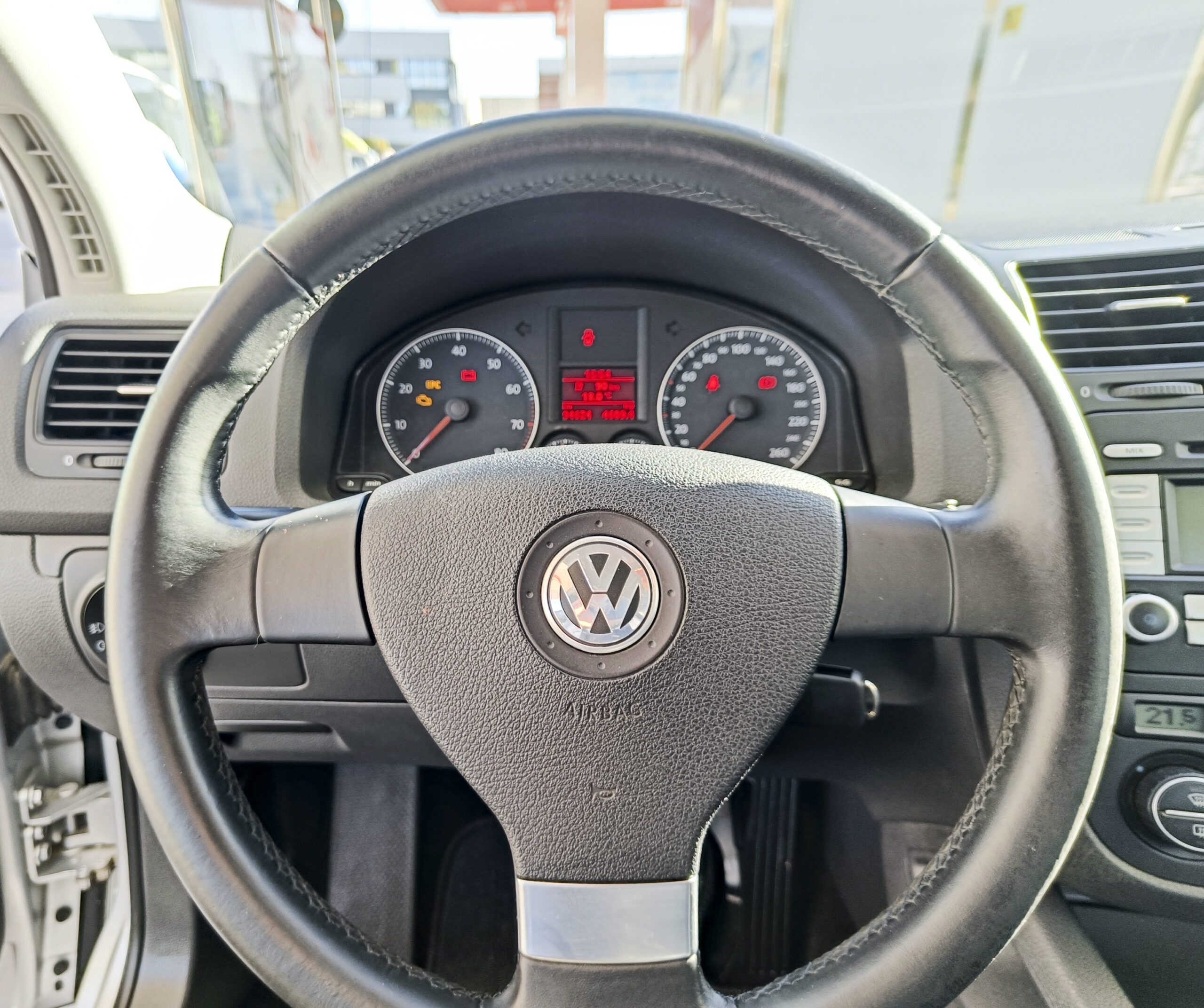 VOLKSWAGEN GOLF V – 1.6 Gasolina – 102cv – 2008 – 94.000 kms