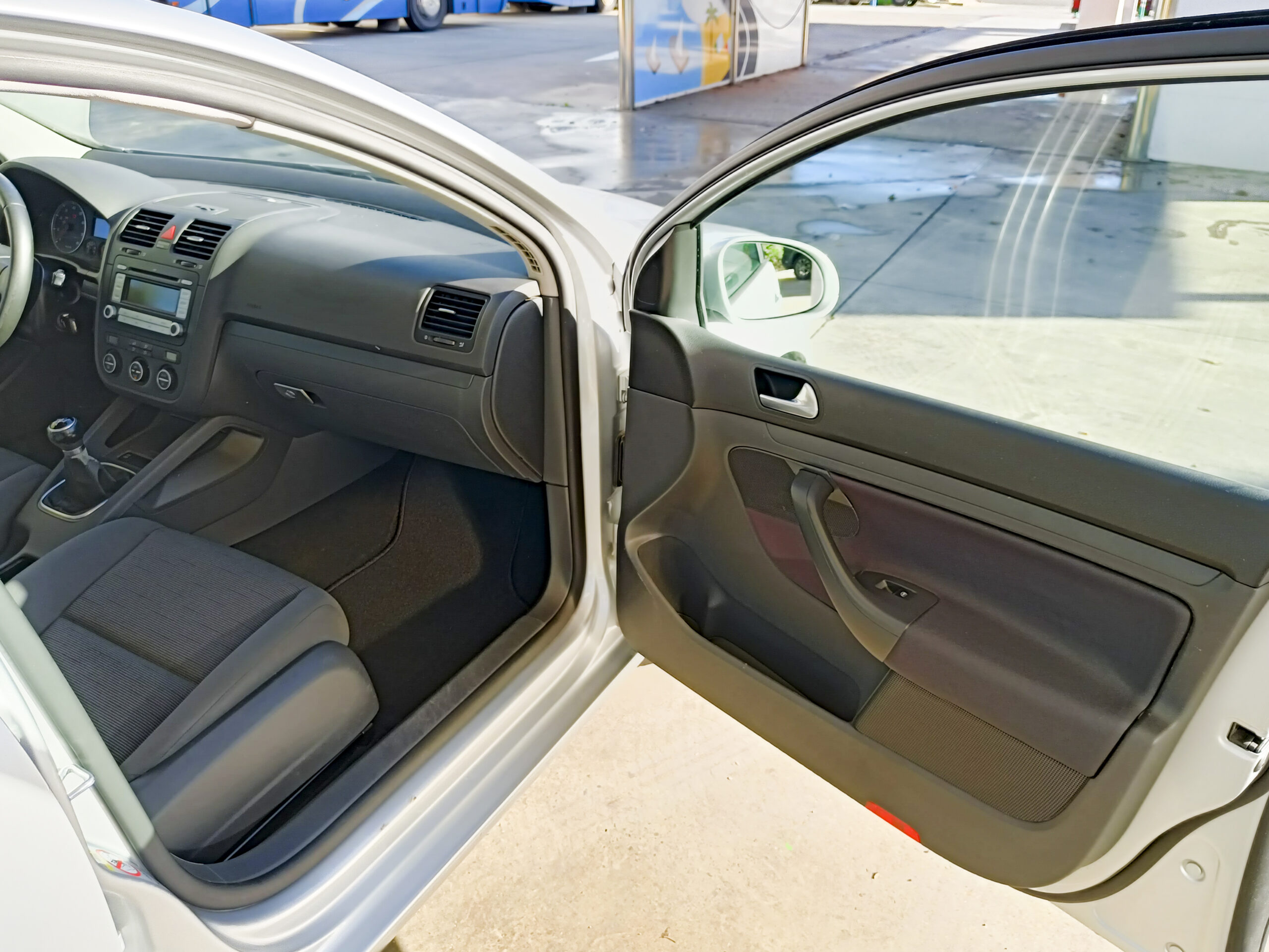 VOLKSWAGEN GOLF V – 1.6 Gasolina – 102cv – 2008 – 94.000 kms