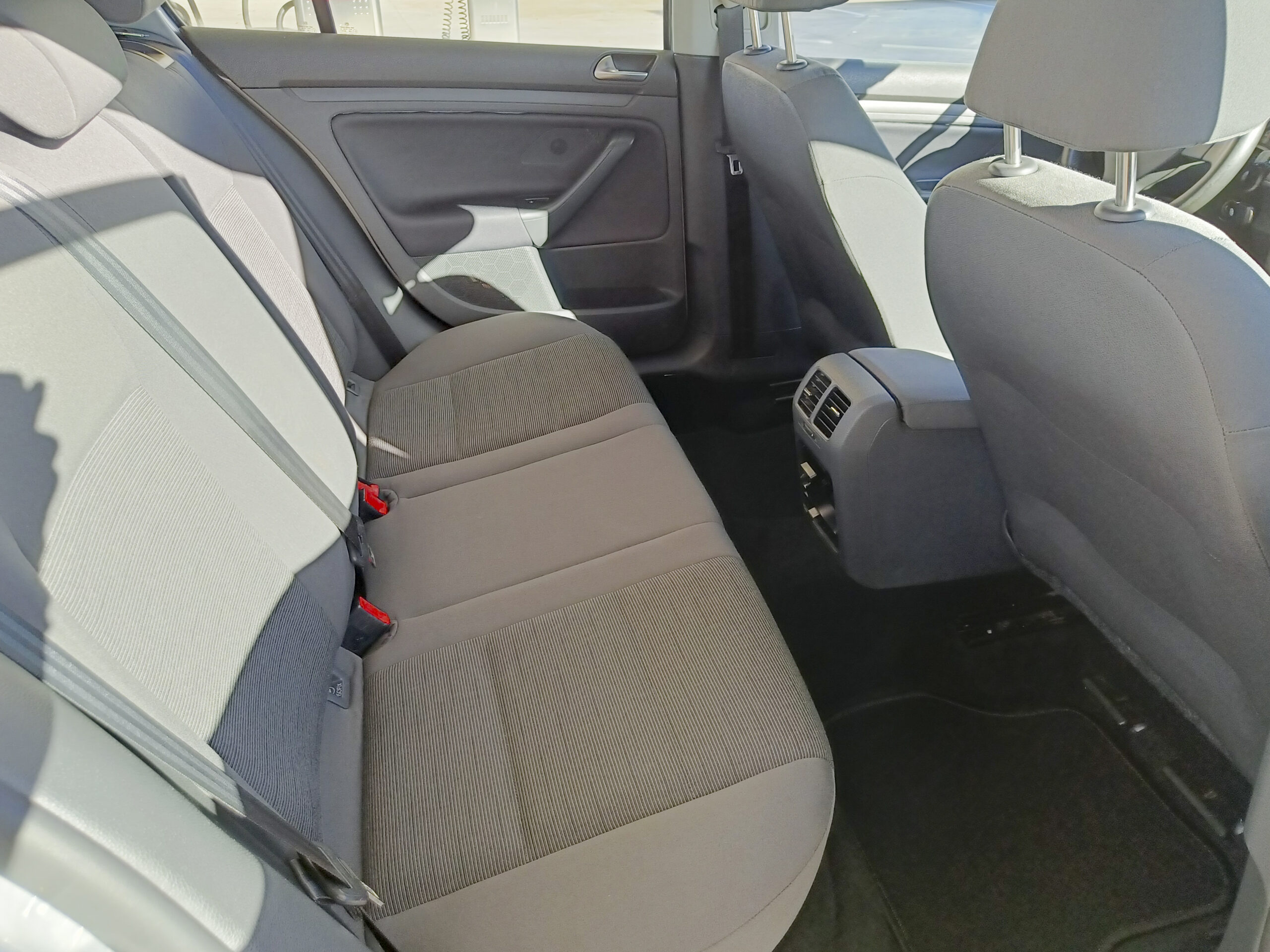 VOLKSWAGEN GOLF V – 1.6 Gasolina – 102cv – 2008 – 94.000 kms