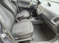 HYUNDAI i20 – Gasolina – 85cv – 2015 – 136.000 kms – desde 120€/mes