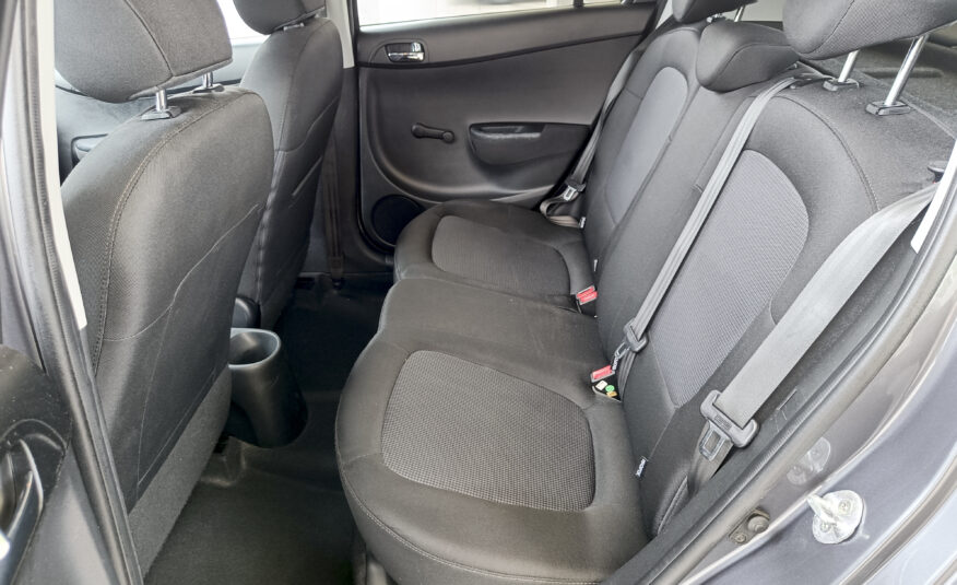 HYUNDAI i20 – Gasolina – 85cv – 2015 – 136.000 kms – desde 120€/mes