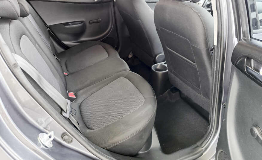 HYUNDAI i20 – Gasolina – 85cv – 2015 – 136.000 kms – desde 120€/mes