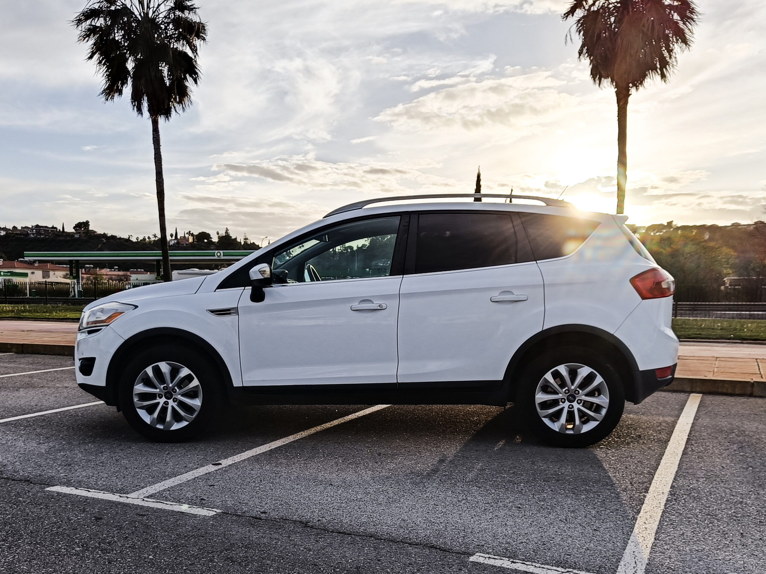 FORD KUGA 2.0 TDCi – DIESEL – 140CV – 2011 – 189.000 KMS – DESDE 160€/MES