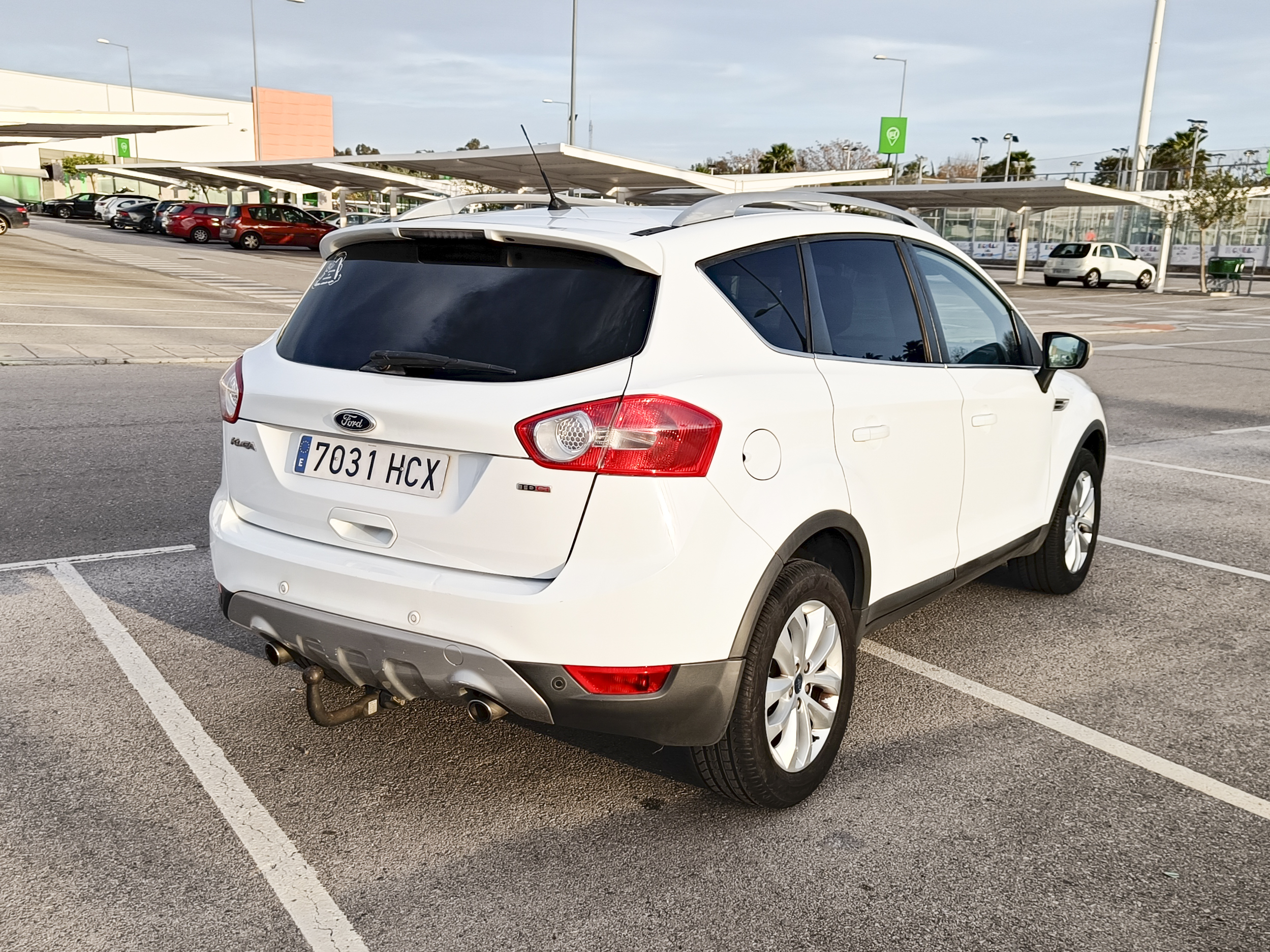 FORD KUGA 2.0 TDCi – DIESEL – 140CV – 2011 – 189.000 KMS – DESDE 160€/MES