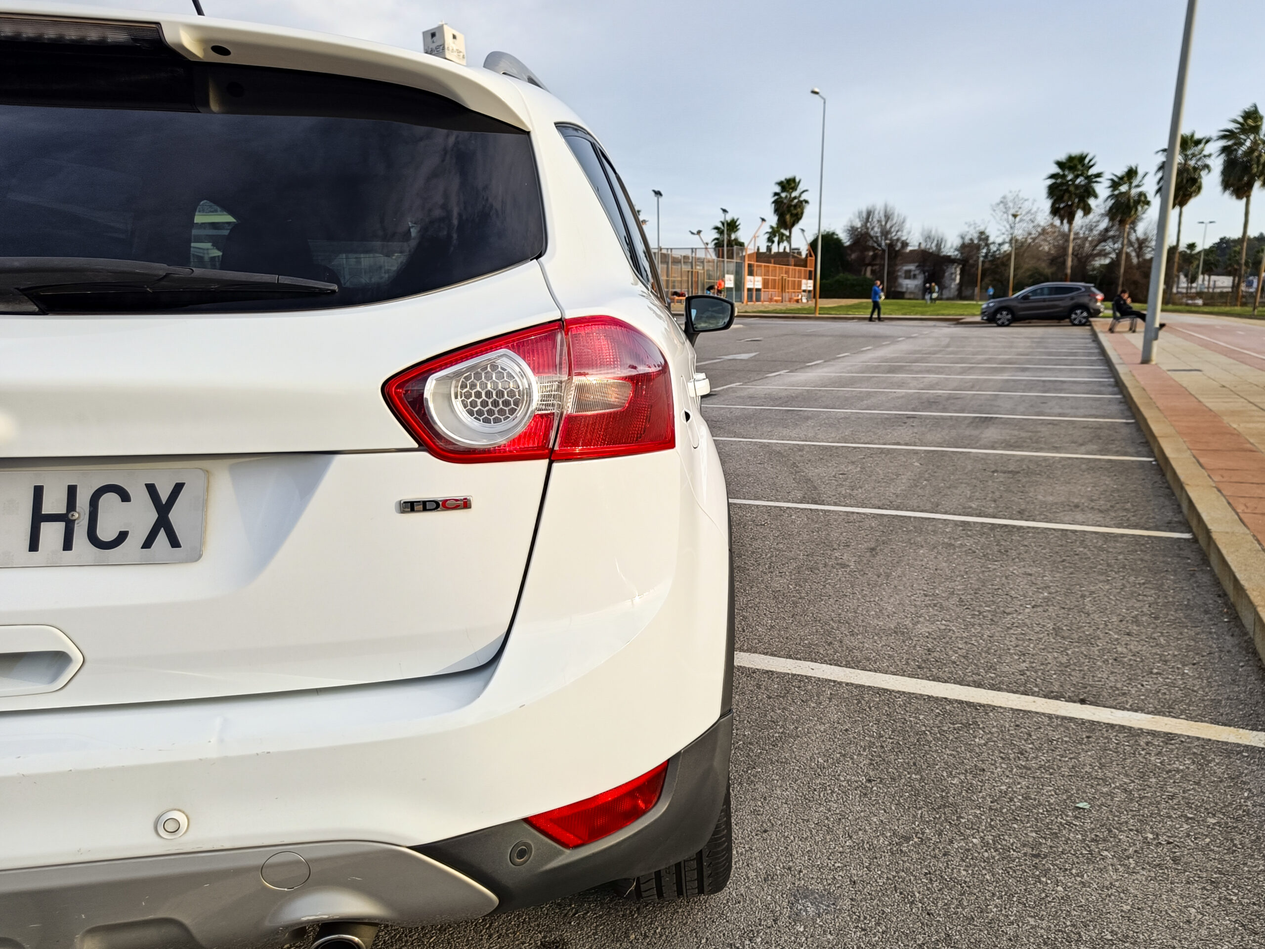 FORD KUGA 2.0 TDCi – DIESEL – 140CV – 2011 – 189.000 KMS – DESDE 160€/MES