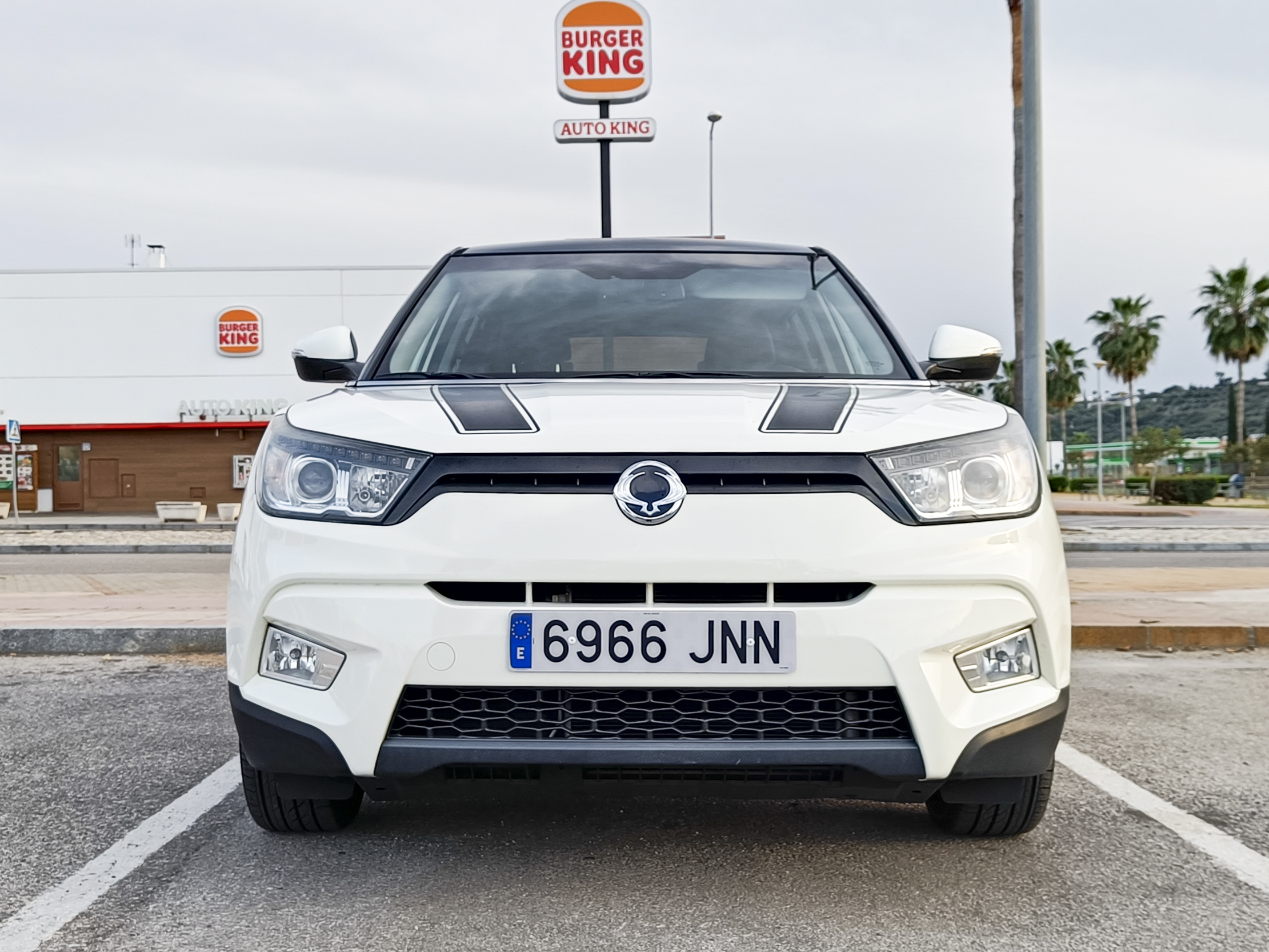 SSANGYONG TIVOLI G16 LINE 4×2 – 128 cv – 2016 – GASOLINA – 53.900 kms – desde 189€/mes – 18″ – NAVEGADOR – HASTA 1.200€ DESCUENTO