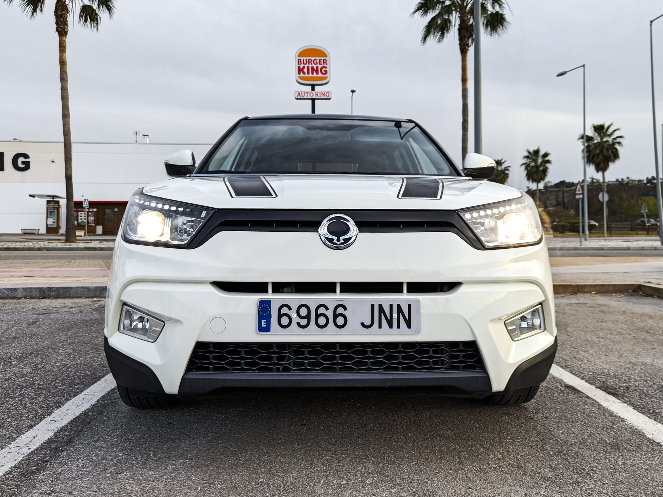 SSANGYONG TIVOLI G16 LINE 4×2 – 128 cv – 2016 – GASOLINA – 53.900 kms – desde 189€/mes – 18″ – NAVEGADOR – HASTA 1.200€ DESCUENTO