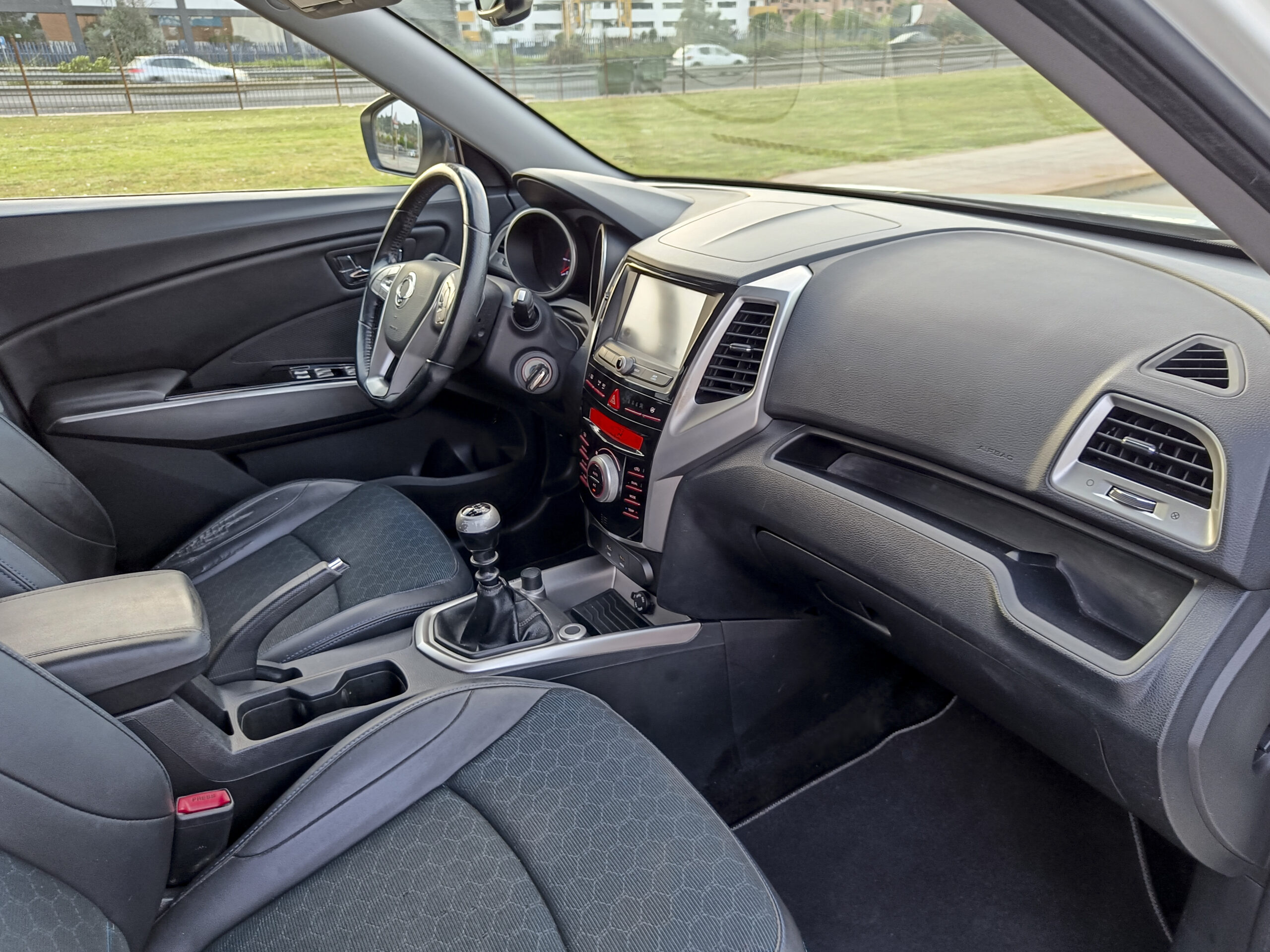 SSANGYONG TIVOLI G16 LINE 4×2 – 128 cv – 2016 – GASOLINA – 53.900 kms – desde 189€/mes – 18″ – NAVEGADOR – HASTA 1.200€ DESCUENTO