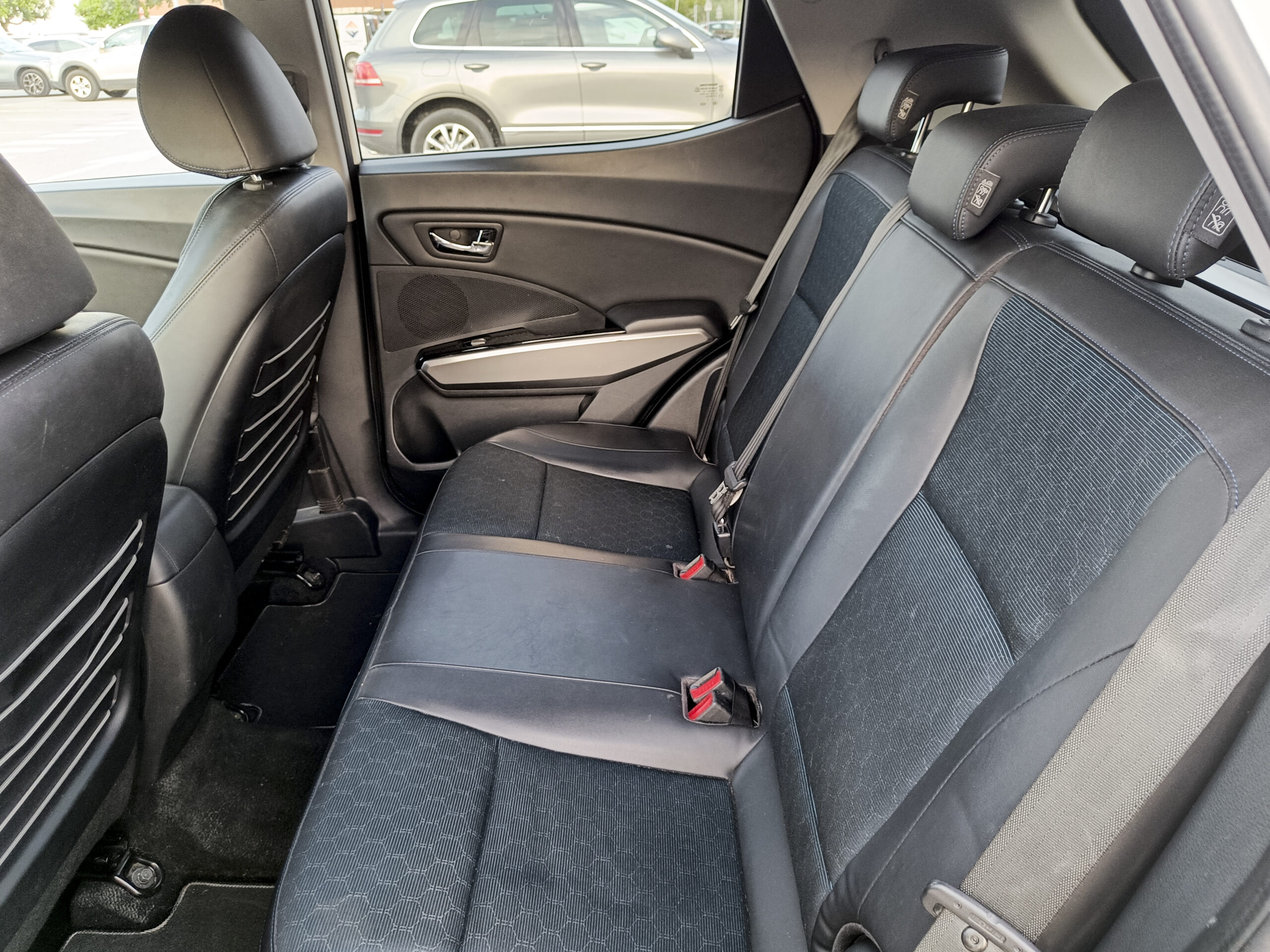 SSANGYONG TIVOLI G16 LINE 4×2 – 128 cv – 2016 – GASOLINA – 53.900 kms – desde 189€/mes – 18″ – NAVEGADOR – HASTA 1.200€ DESCUENTO