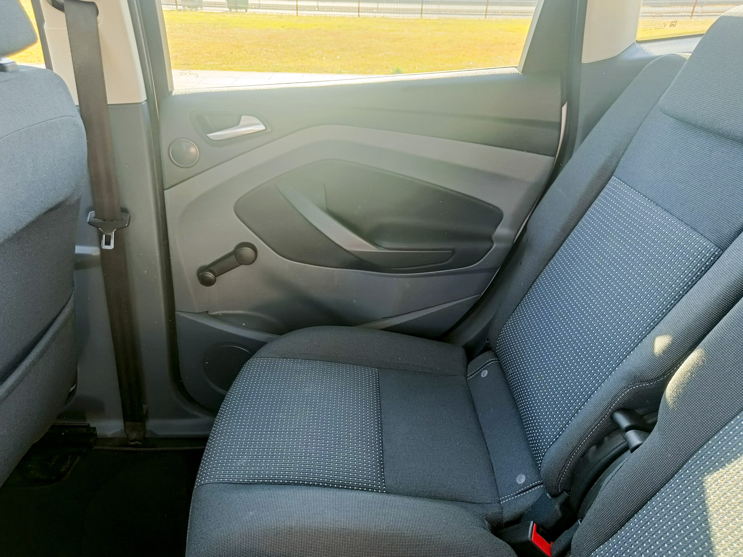 FORD C-MAX 1.6 TDCi – 115 cv – 2014 – Diesel – 139.000 kms – desde 152€/mes – Hasta 500€ descuento