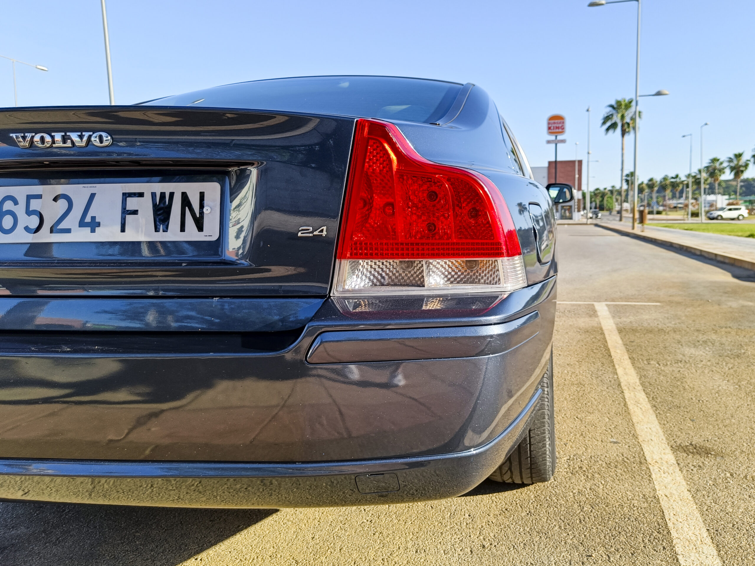 VOLVO S60 2.4 – 170 cv – 2007 – Gasolina – Automatico – desde 137€/mes