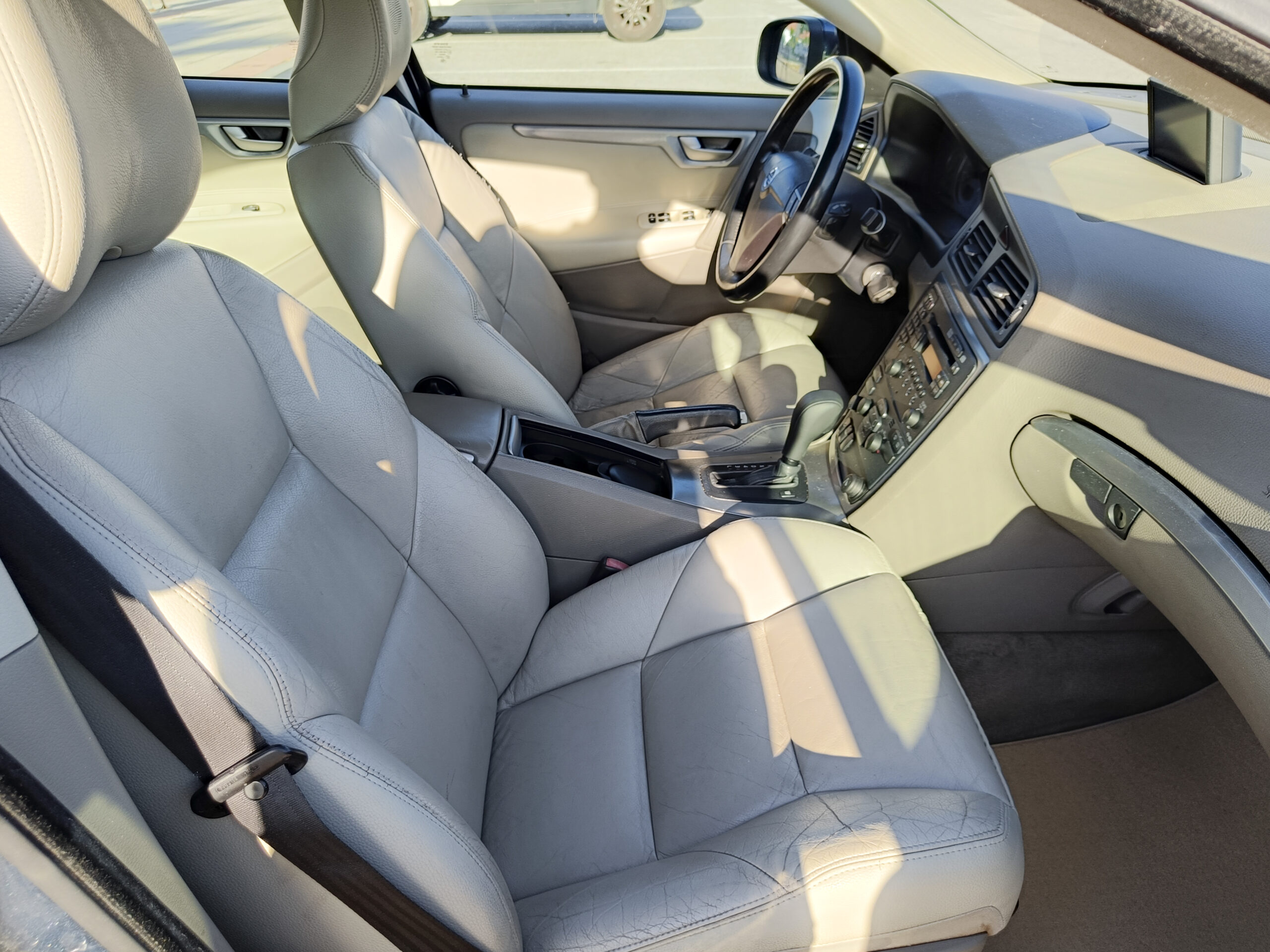 VOLVO S60 2.4 – 170 cv – 2007 – Gasolina – Automatico – desde 137€/mes