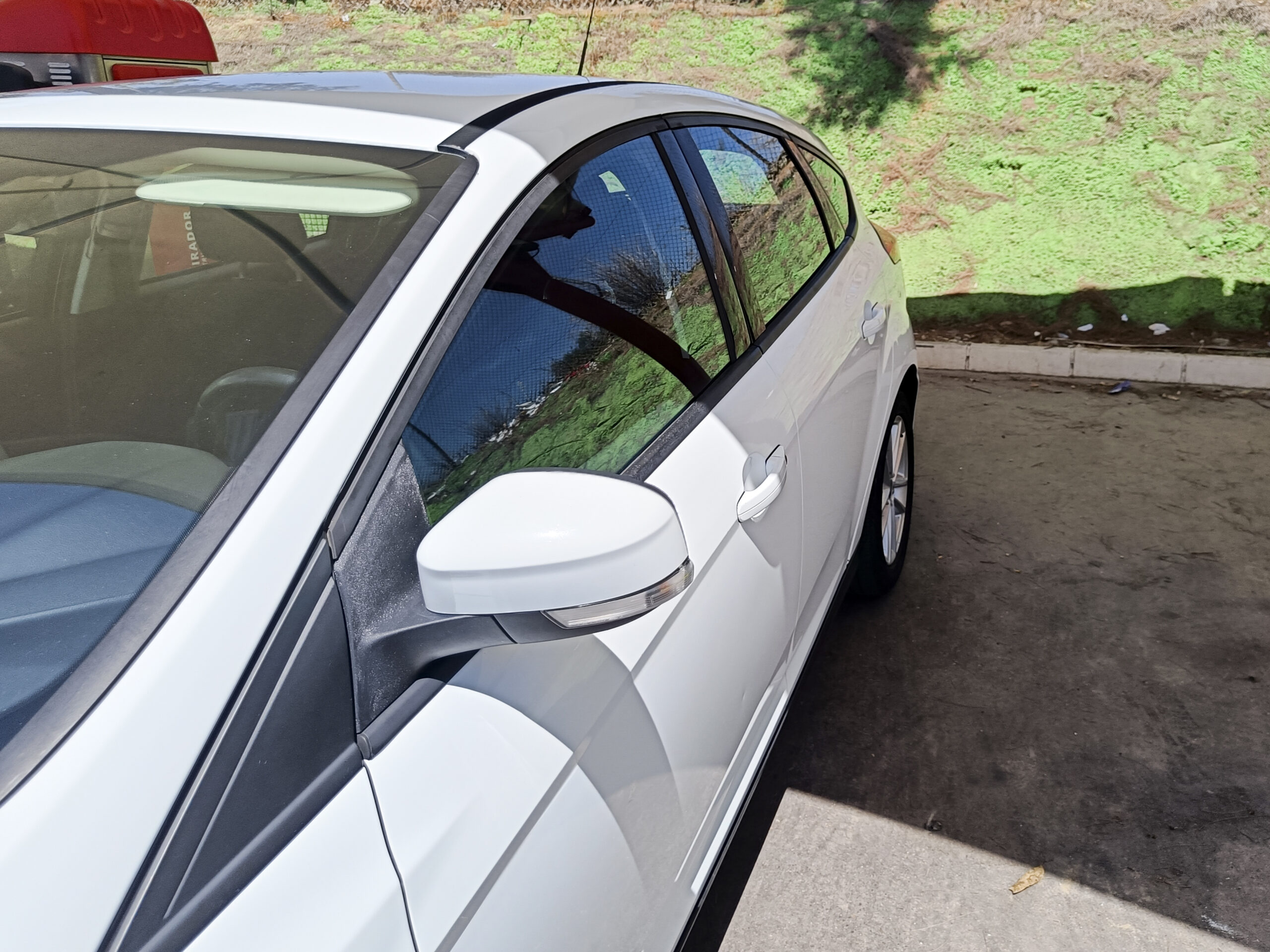 FORD FOCUS 1.0 ECOBOOST _ 125 cv _ 2015 _ 105.000 kms _ Gasolina _ desde 171€/mes _ hasta 600€ de descuento