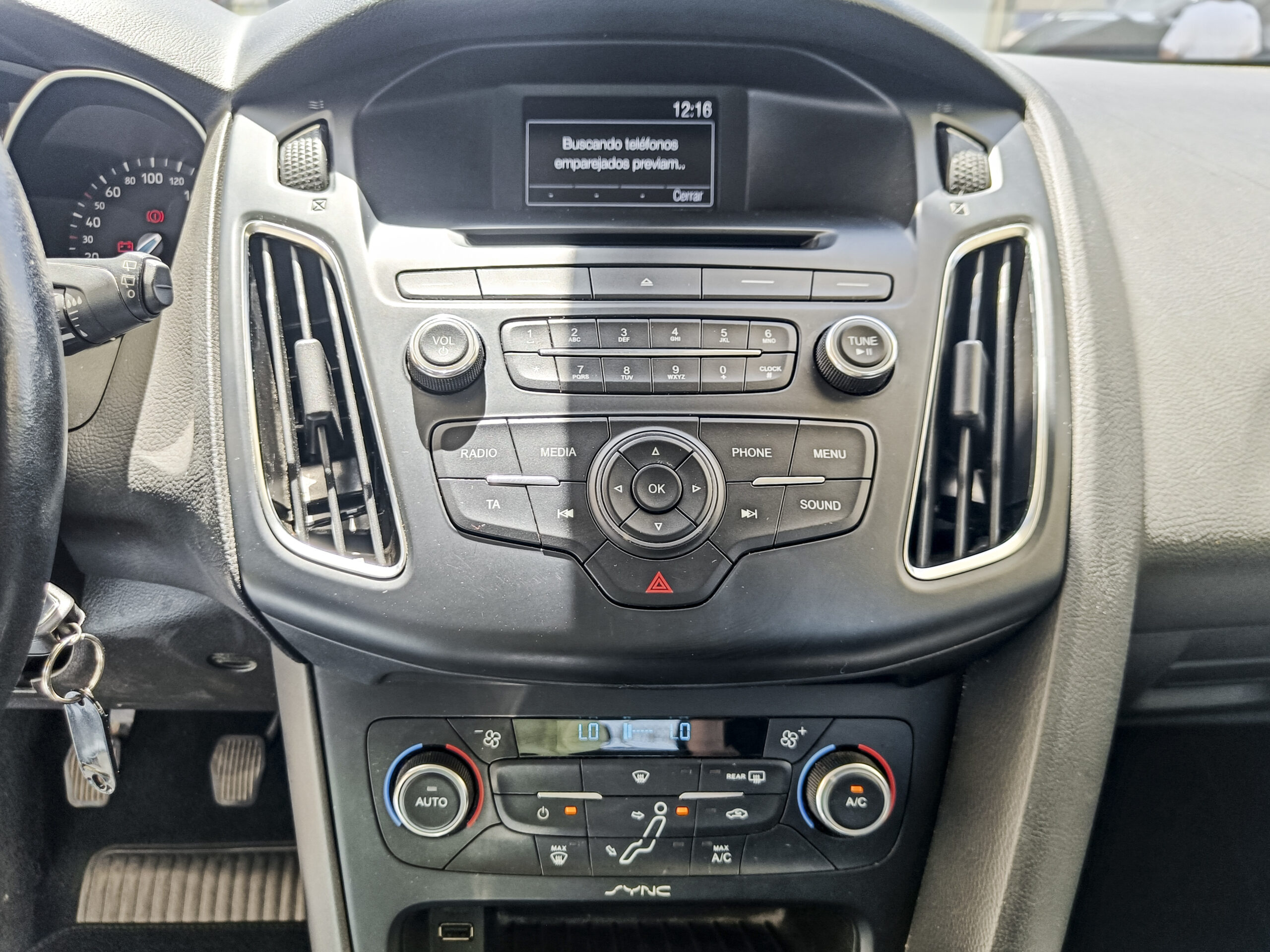 FORD FOCUS 1.0 ECOBOOST _ 125 cv _ 2015 _ 105.000 kms _ Gasolina _ desde 171€/mes _ hasta 600€ de descuento