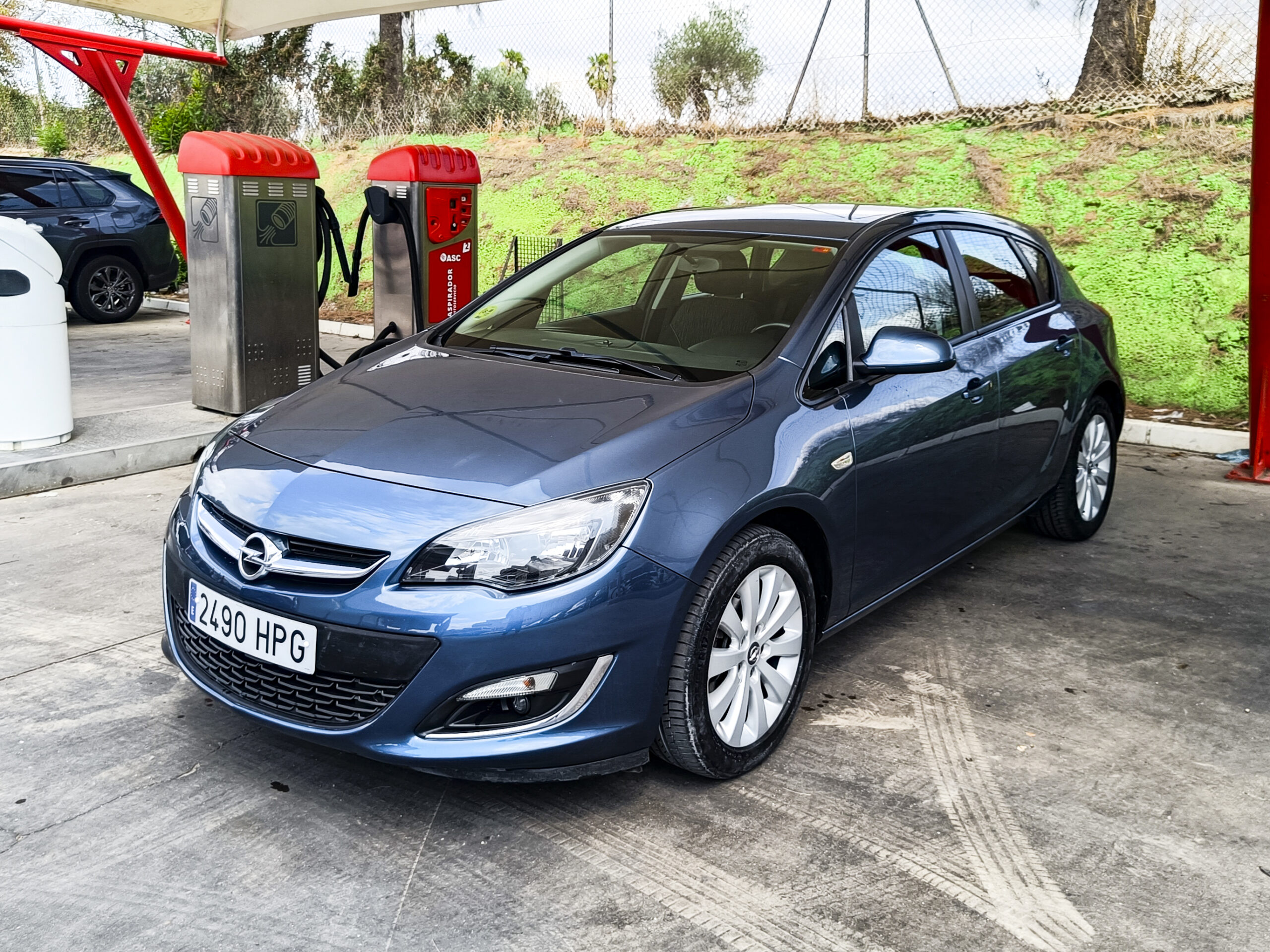 OPEL ASTRA 1.7CDTI S/S SELECTIVE _ 110 cv _ 2013 _ 87.000 kms _ Diesel _ desde 153€/mes _ hasta 500€ descuento