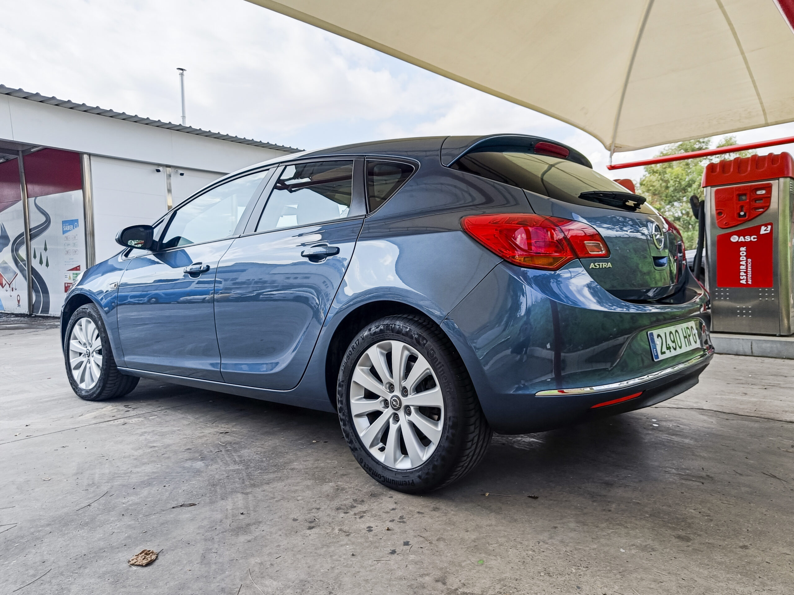 OPEL ASTRA 1.7CDTI S/S SELECTIVE _ 110 cv _ 2013 _ 87.000 kms _ Diesel _ desde 153€/mes _ hasta 500€ descuento