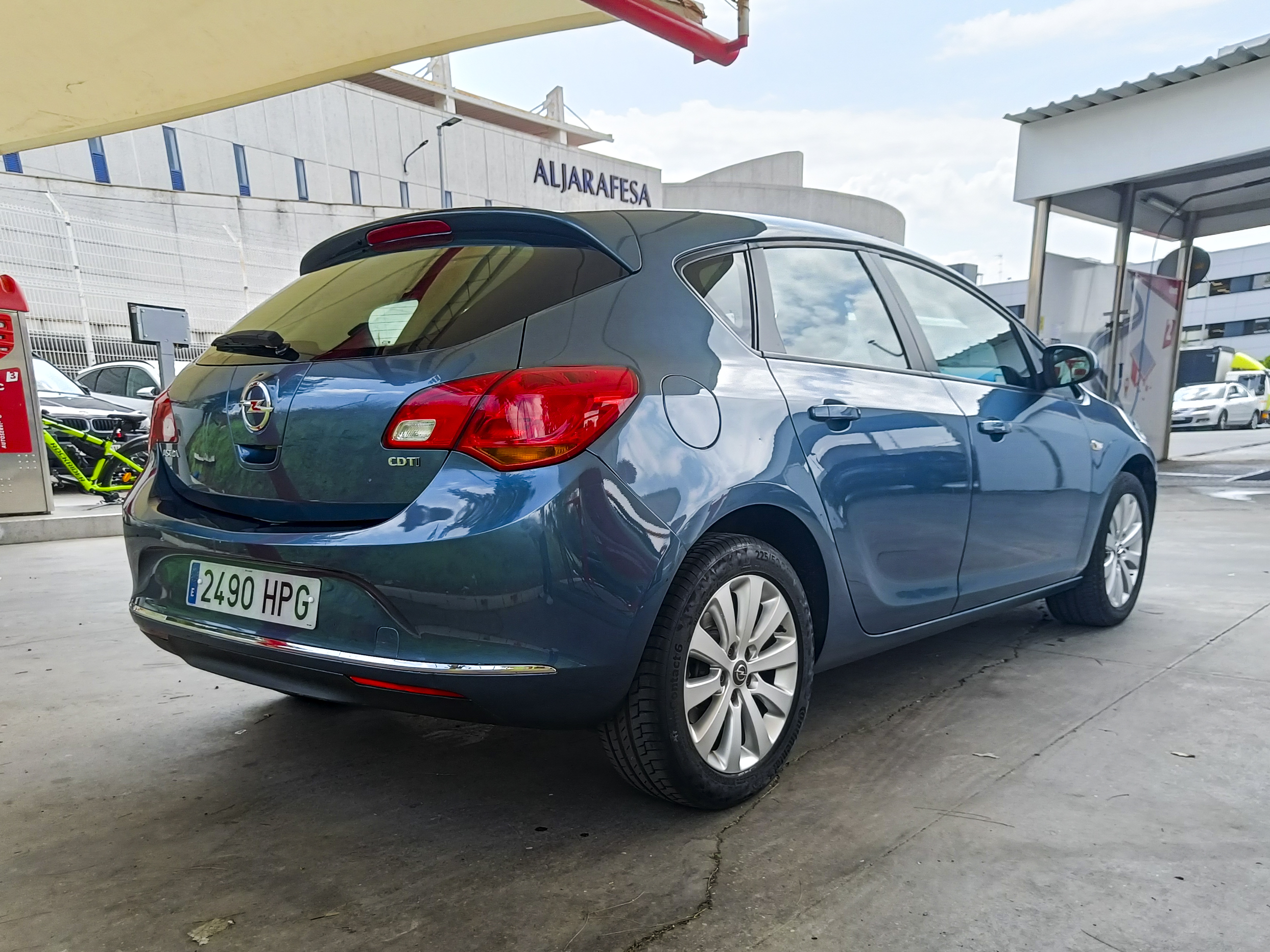 OPEL ASTRA 1.7CDTI S/S SELECTIVE _ 110 cv _ 2013 _ 87.000 kms _ Diesel _ desde 153€/mes _ hasta 500€ descuento