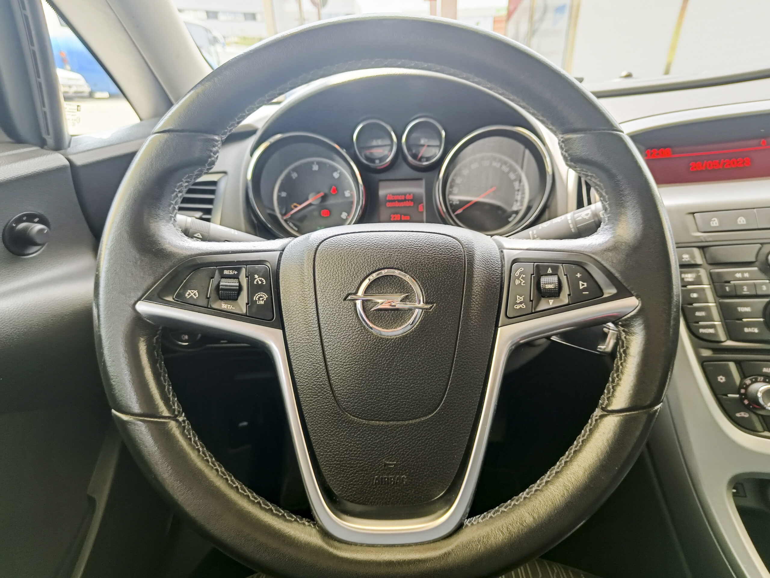 OPEL ASTRA 1.7CDTI S/S SELECTIVE _ 110 cv _ 2013 _ 87.000 kms _ Diesel _ desde 153€/mes _ hasta 500€ descuento