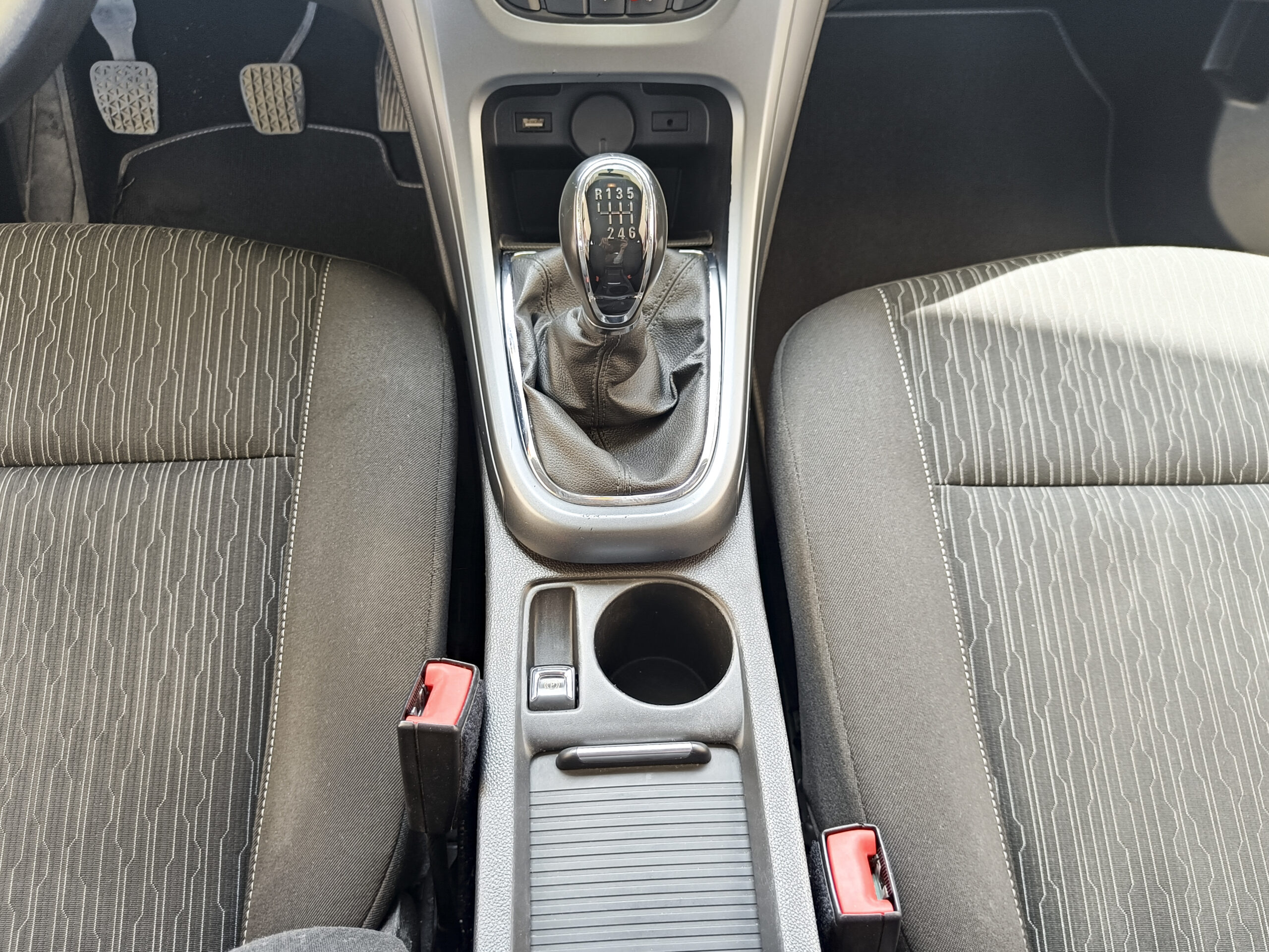 OPEL ASTRA 1.7CDTI S/S SELECTIVE _ 110 cv _ 2013 _ 87.000 kms _ Diesel _ desde 153€/mes _ hasta 500€ descuento