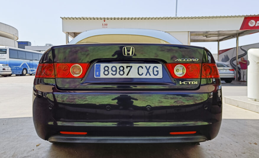 HONDA ACCORD 2.2 i-CDTi EXECUTIVE _ 140 cv _ 2004 _ 259.000 kms _ Diesel _ desde 86€/mes