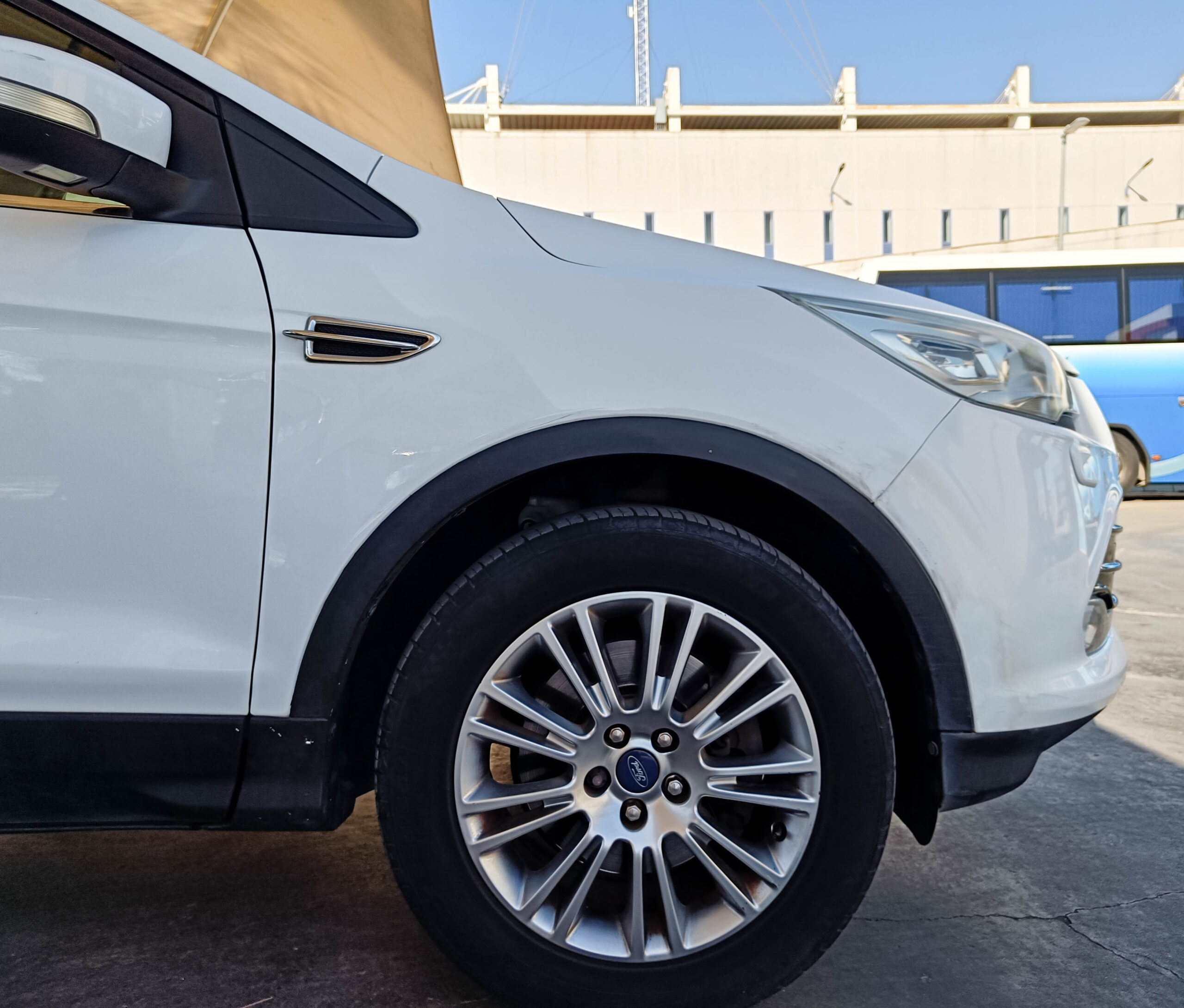 FORD KUGA 2.0TDCI TITANIUM 2WD _ 140 cv _ 2014 _ 189.000 kms _ Diesel _ desde 169€/mes _ hasta 600€ descuento