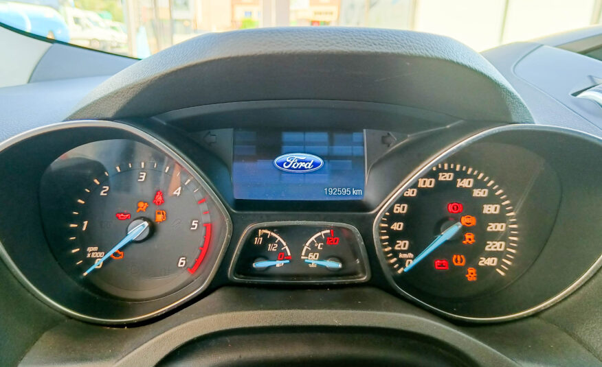 FORD KUGA 2.0TDCI TITANIUM 2WD _ 140 cv _ 2014 _ 189.000 kms _ Diesel _ desde 169€/mes _ hasta 600€ descuento