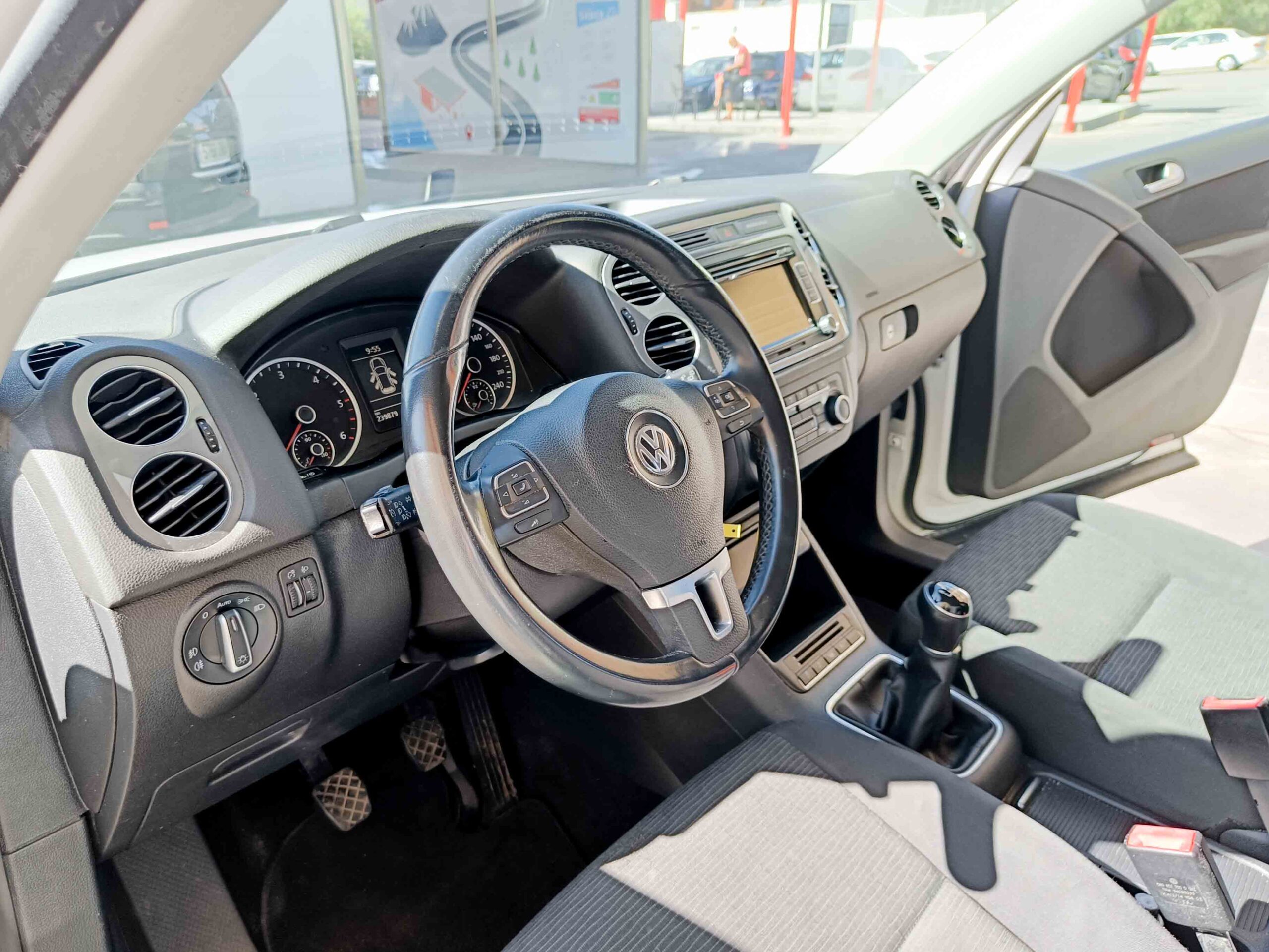 VOLKSWAGEN TIGUAN 2.0 TDI _ 140 CV _ 2014 _ 239.000 KMS _ DIESEL _ desde 170€/mes _ PRECIO AL CONTADO 11.990€ PRECIO FINANCIADO 11.490€