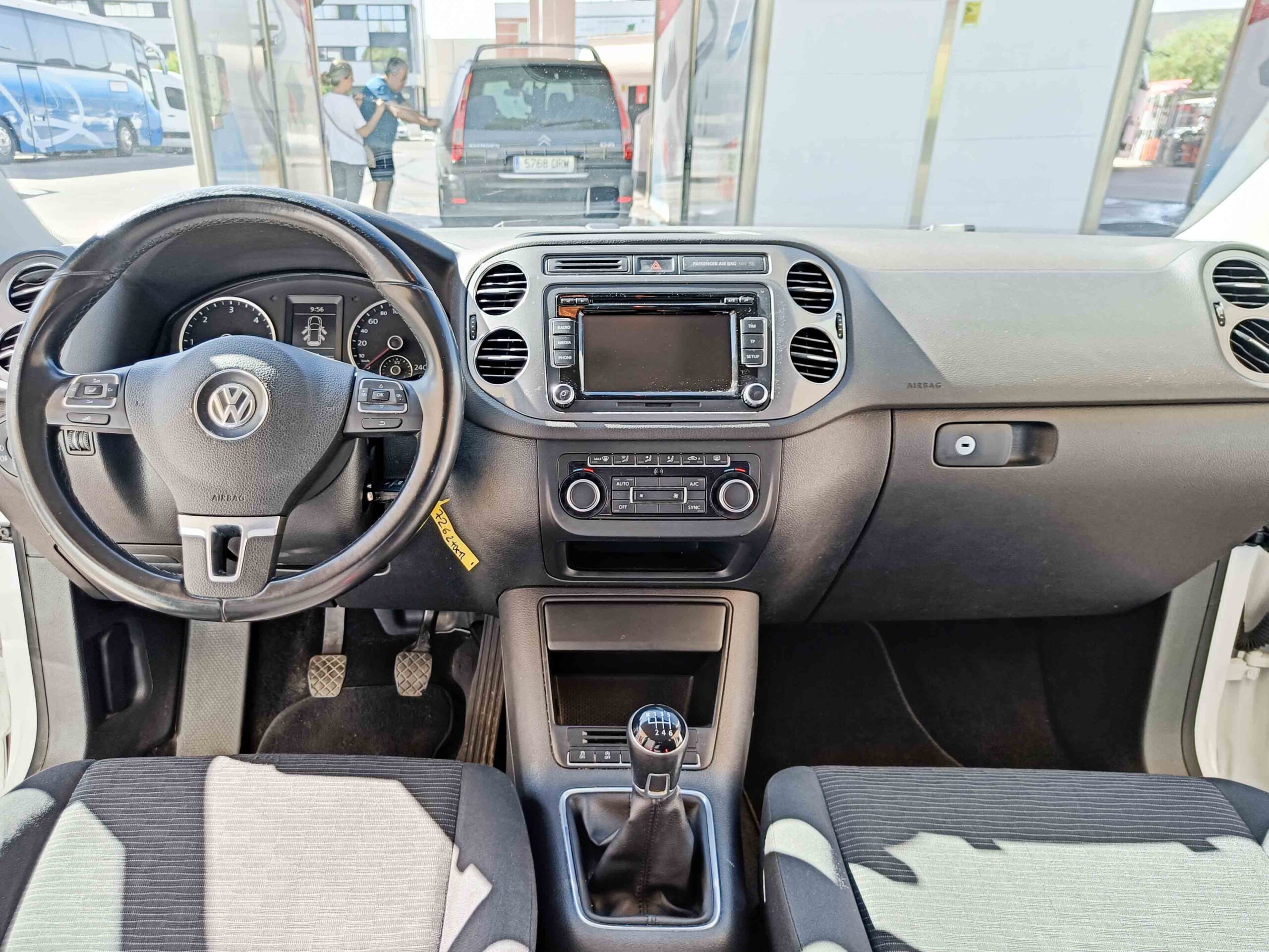 VOLKSWAGEN TIGUAN 2.0 TDI _ 140 CV _ 2014 _ 239.000 KMS _ DIESEL _ desde 170€/mes _ PRECIO AL CONTADO 11.990€ PRECIO FINANCIADO 11.490€