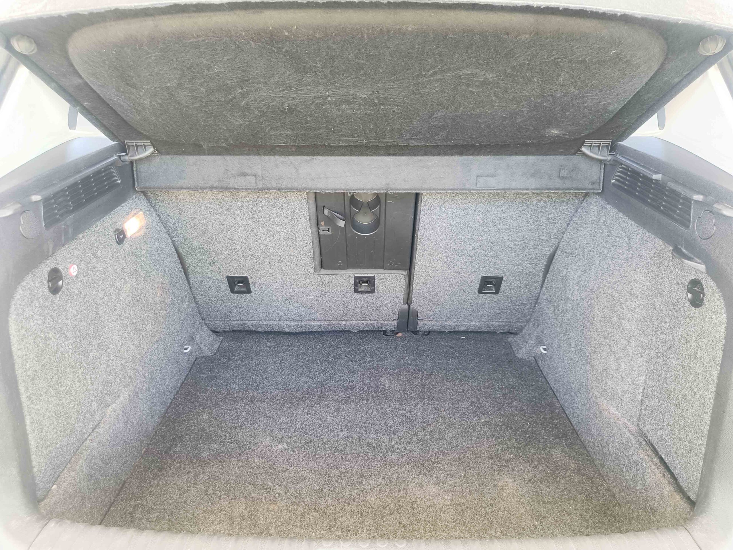 VOLKSWAGEN TIGUAN 2.0 TDI _ 140 CV _ 2014 _ 239.000 KMS _ DIESEL _ desde 170€/mes _ PRECIO AL CONTADO 11.990€ PRECIO FINANCIADO 11.490€