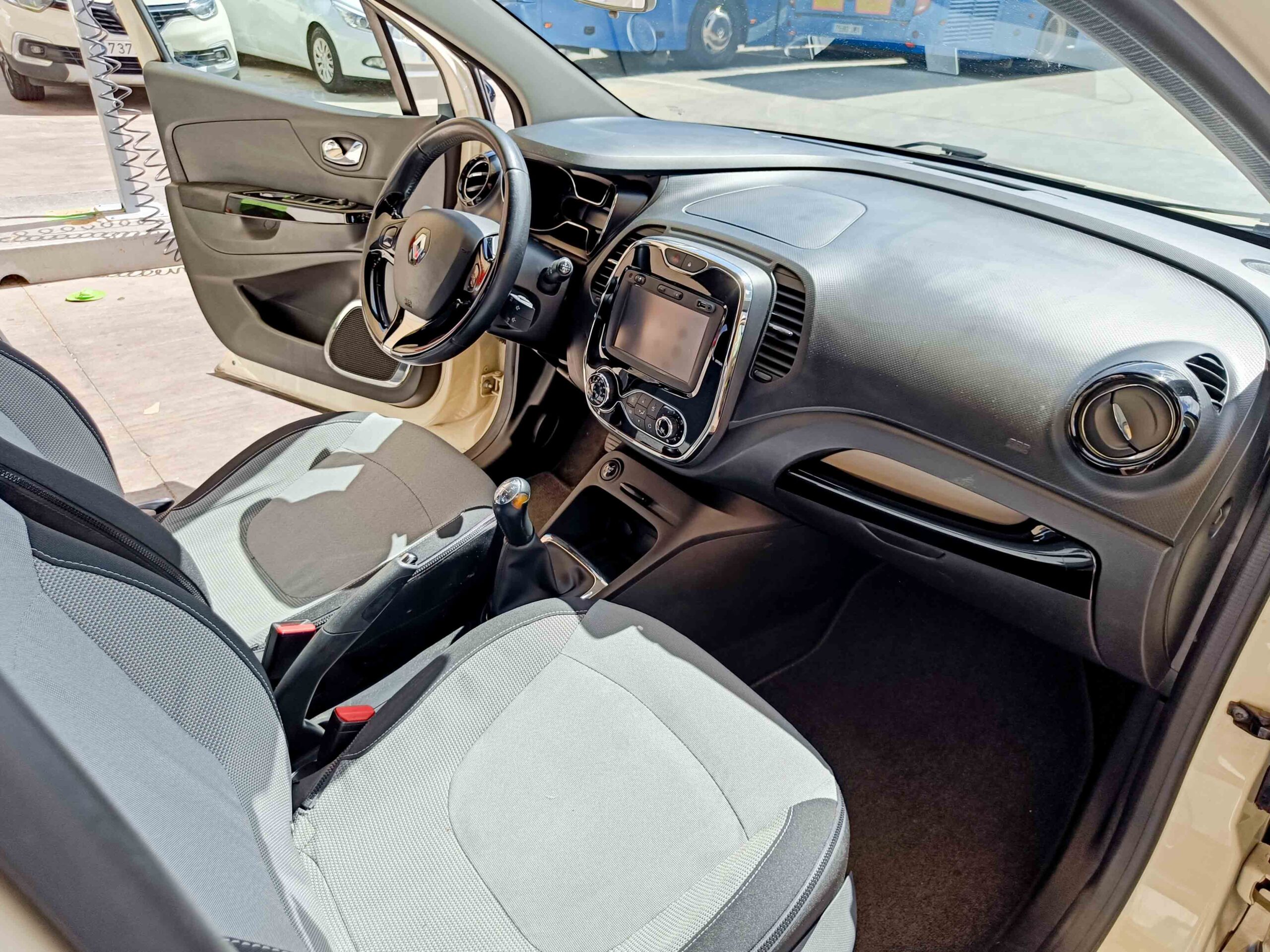 RENAULT CAPTUR 1.5 DCi ENERGY ECO2 ZEN 90 _ 90cv _ 2014 _ 155.000 kms