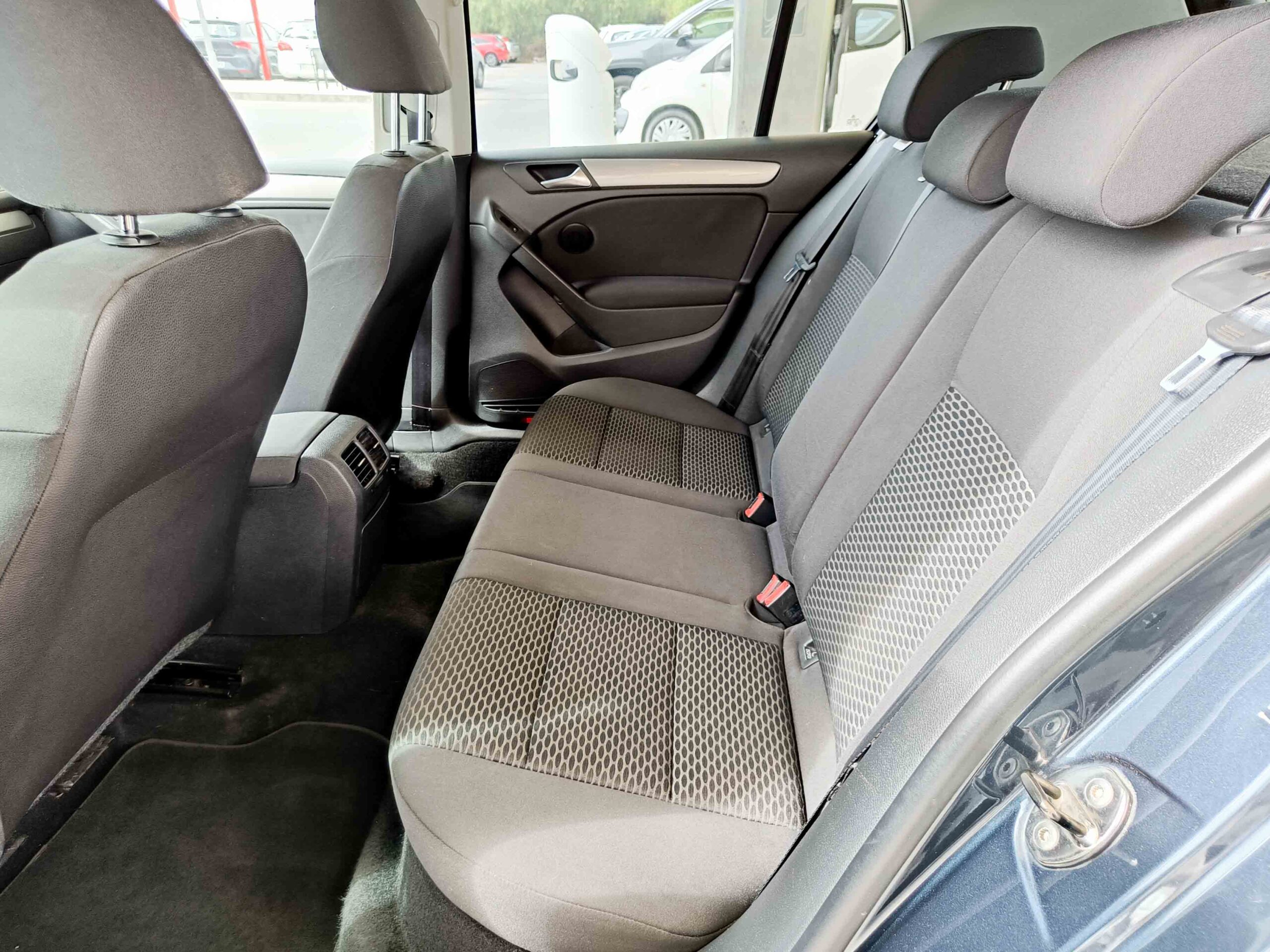 VOLKSWAGEN GOLF VI 1.6 TDi CR BLUEMOTION LAST ED. _ 105cv _ 2012 _ 135.000 kms _ Diesel