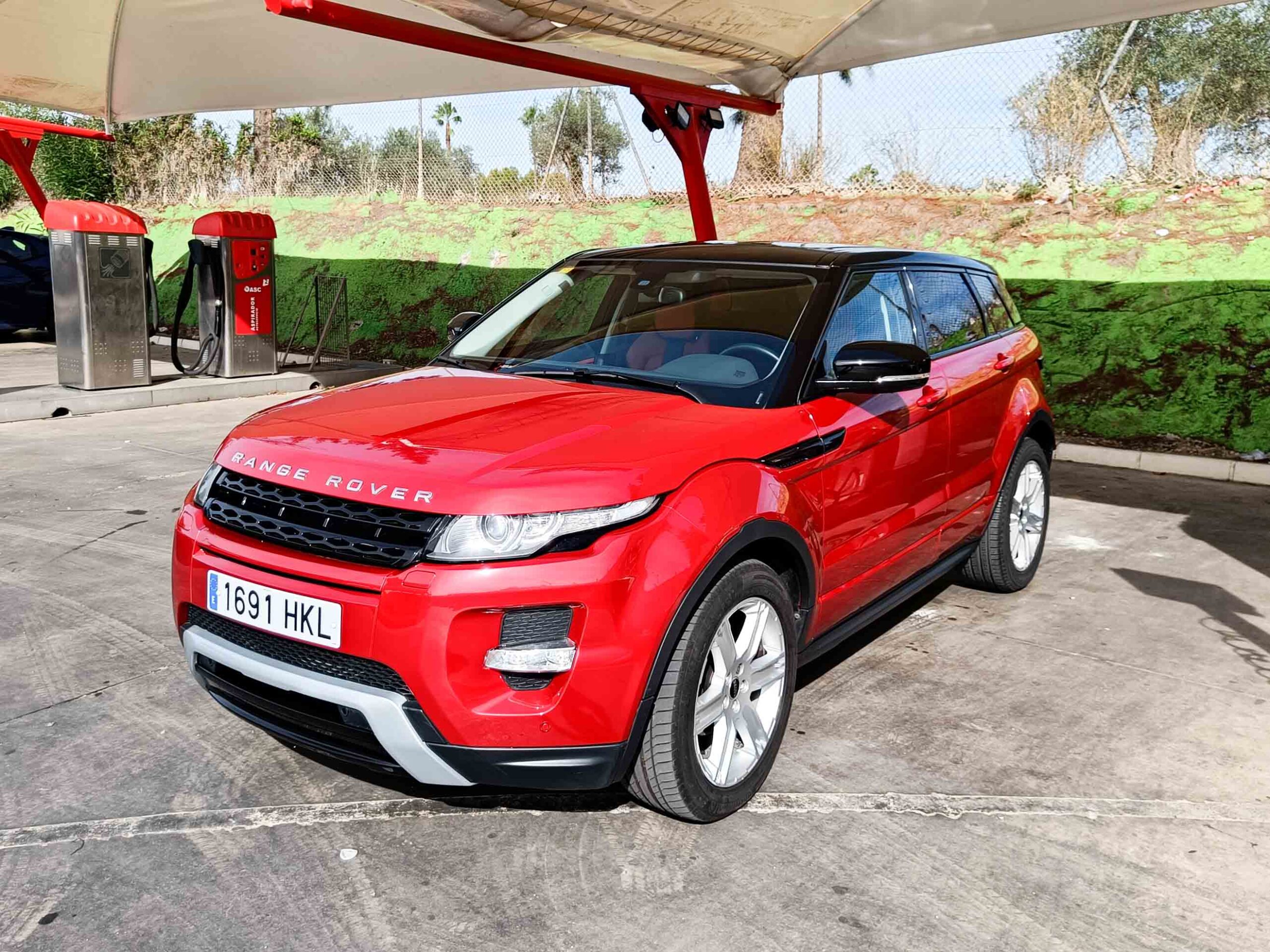 LAND-ROVER Range Rover Evoque I 2.2 TD4 PDF 4WD BVA6 AUT. _ 150 cv _ 2012 _ 23.000 kms _ PRECIO AL CONTADO: 23.990€ _ PRECIO FINANCIADO: 22.490