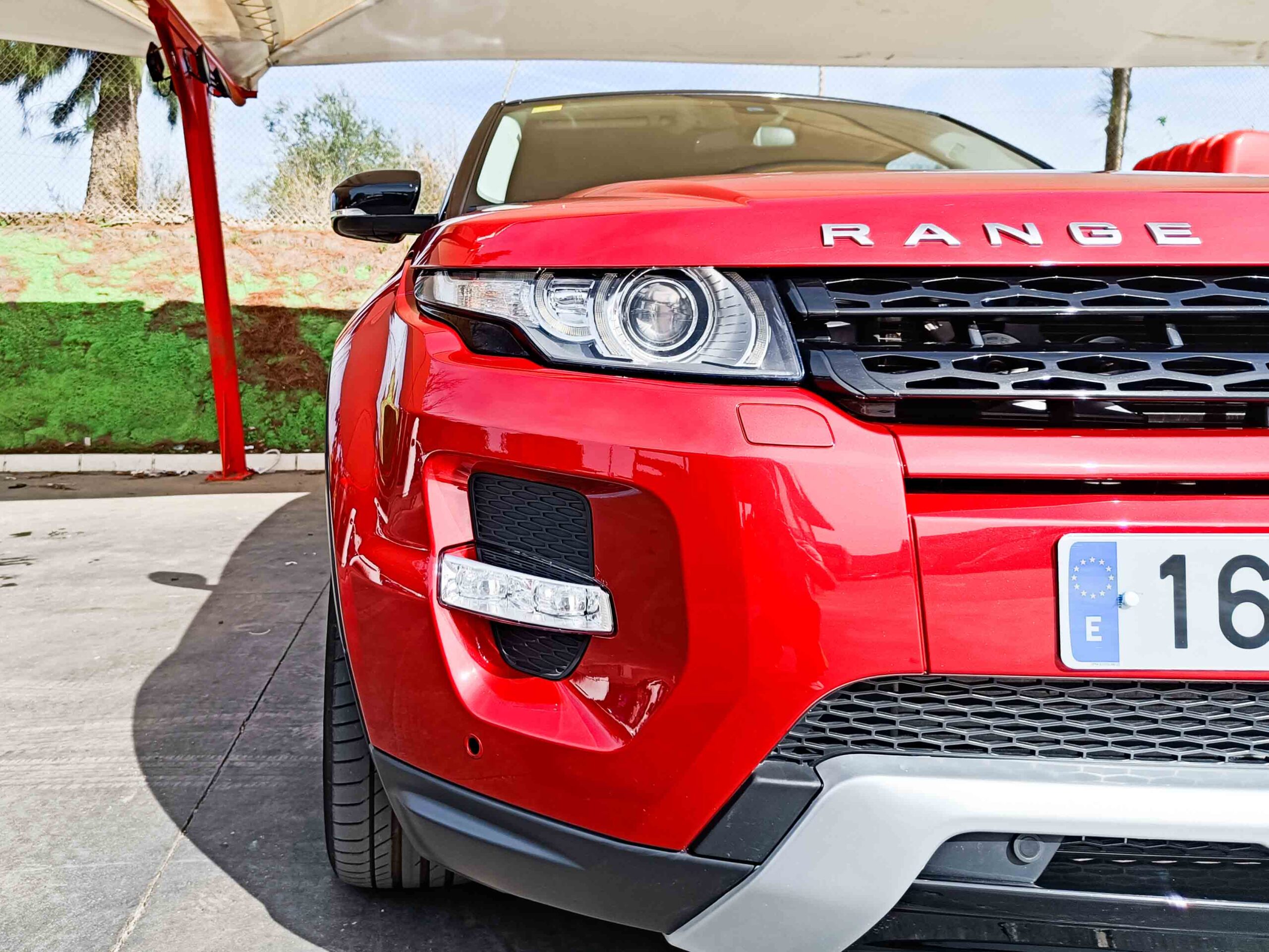 LAND-ROVER Range Rover Evoque I 2.2 TD4 PDF 4WD BVA6 AUT. _ 150 cv _ 2012 _ 23.000 kms _ PRECIO AL CONTADO: 23.990€ _ PRECIO FINANCIADO: 22.490