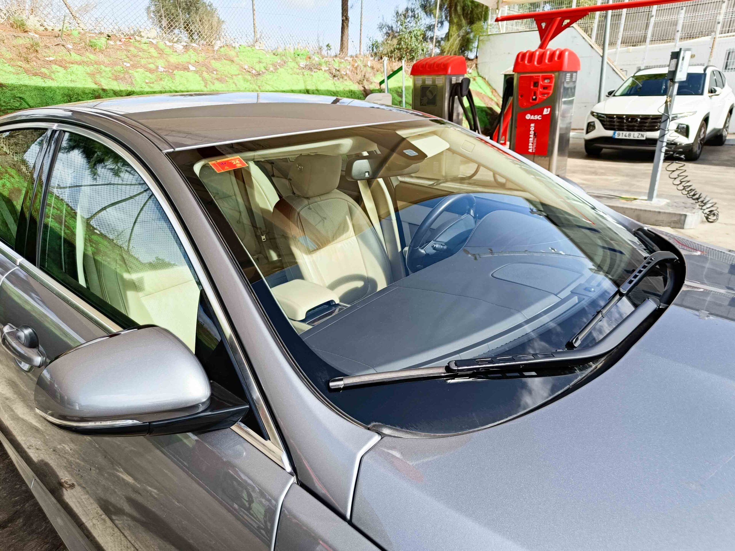 JAGUAR XF 3.0 V6 DIESEL PREMIUM LUXURY _ 240 cv _ 2010 _ 24.000 kms _ Desde 247€/mes _ AUTOMATICO. Hasta 1300€ de descuento por financiación.