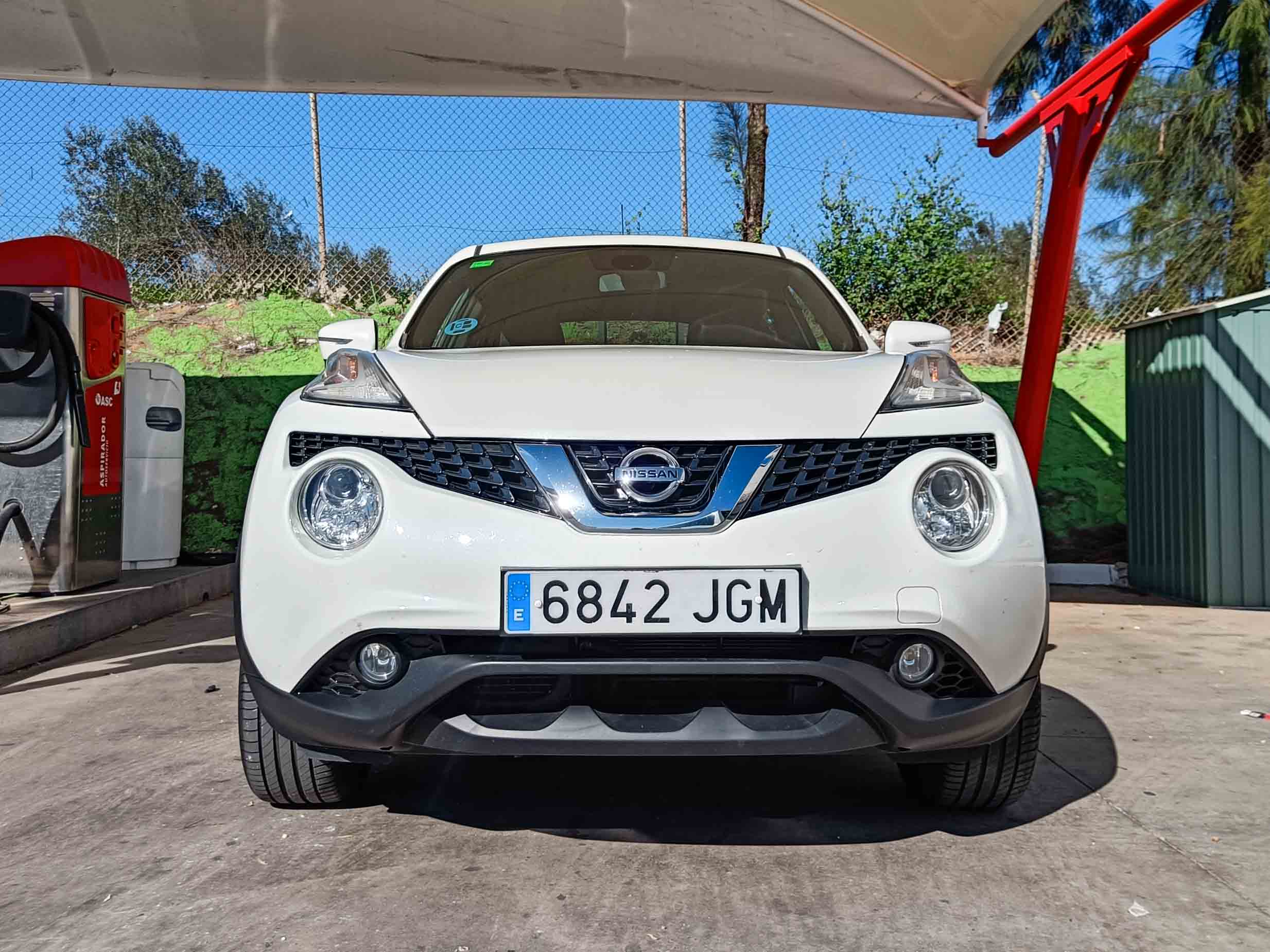 NISSAN JUKE 1.6 TEKNA S 4X2 XTRONIC _ 117cv _ 2015 _ 165.000 kms _ Gasolina _ AUTOMATICO _ Desde 167€/mes _ Hasta 400€ de descuento