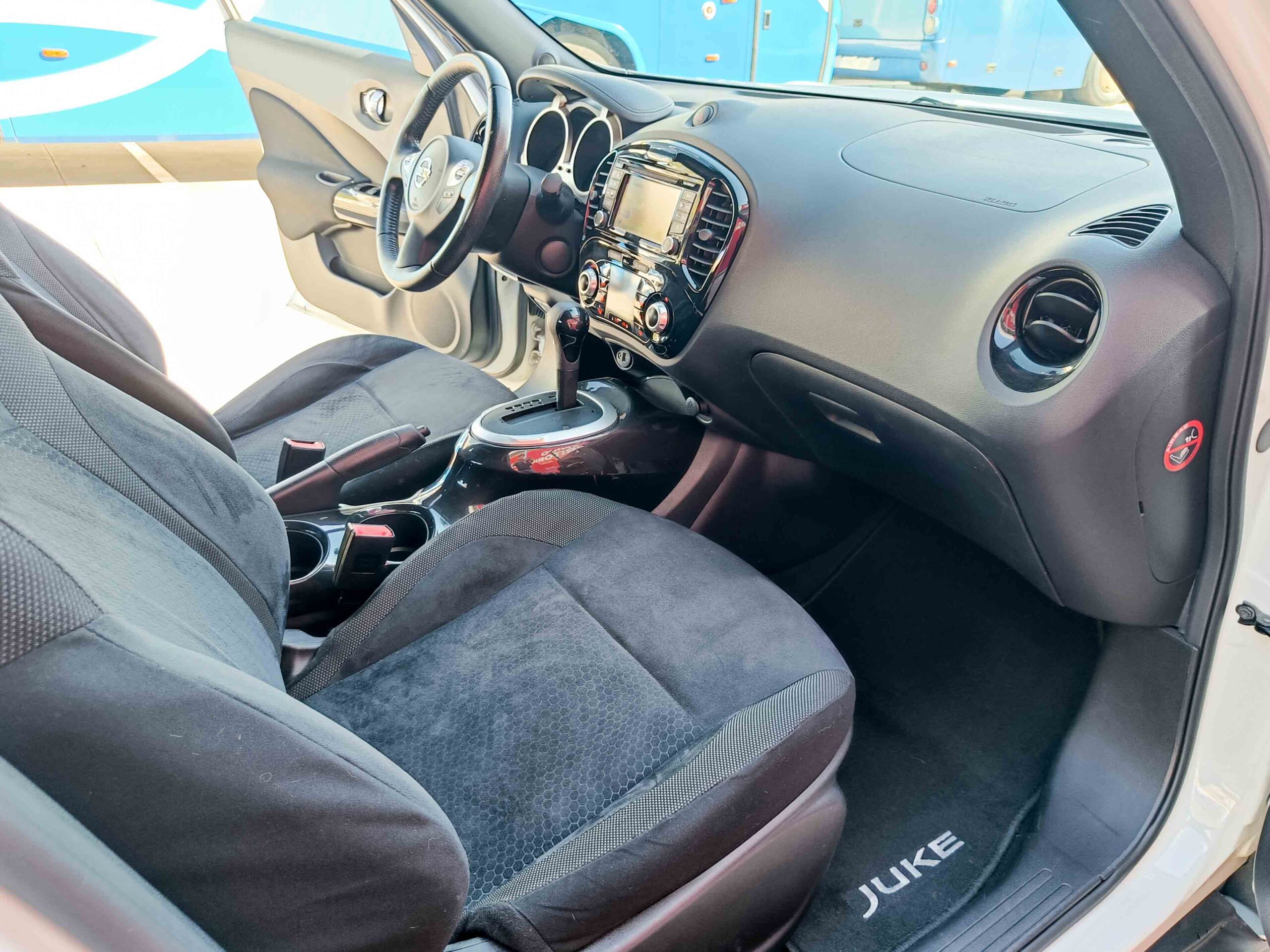 NISSAN JUKE 1.6 TEKNA S 4X2 XTRONIC _ 117cv _ 2015 _ 165.000 kms _ Gasolina _ AUTOMATICO _ Desde 167€/mes _ Hasta 400€ de descuento