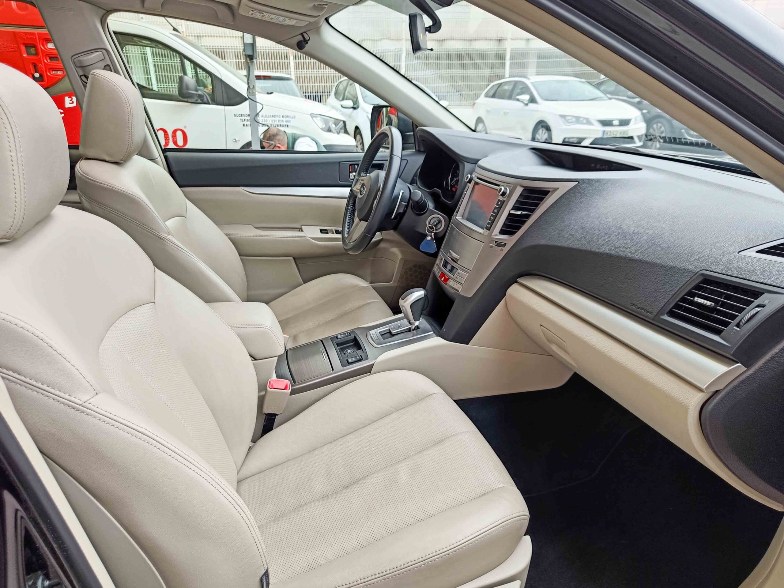 SUBARU OUTBACK 2.5i SPORT CVT LINEARTRONIC _ 167cv _ 2012 _ 96.000 kms _ Gasolina _ 4×4 _ AUT. Hasta 800€ de descuento.