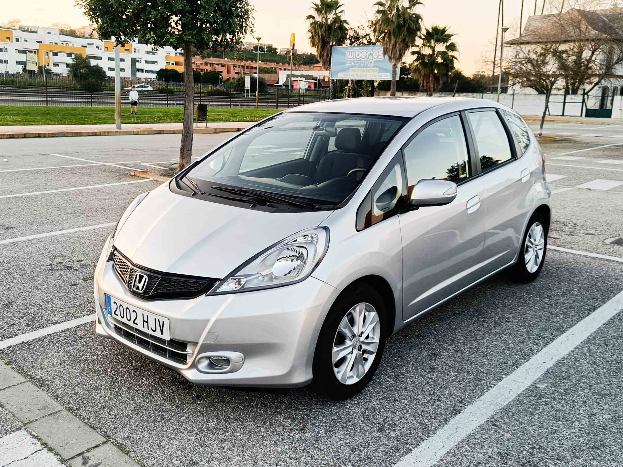 HONDA JAZZ 1.4i VTEC COMFORT CVT _ 99cv _ 2012 _ 79.000 kms _ Gasolina _ AUT. _ Hasta 500€ de descuento por financiación.