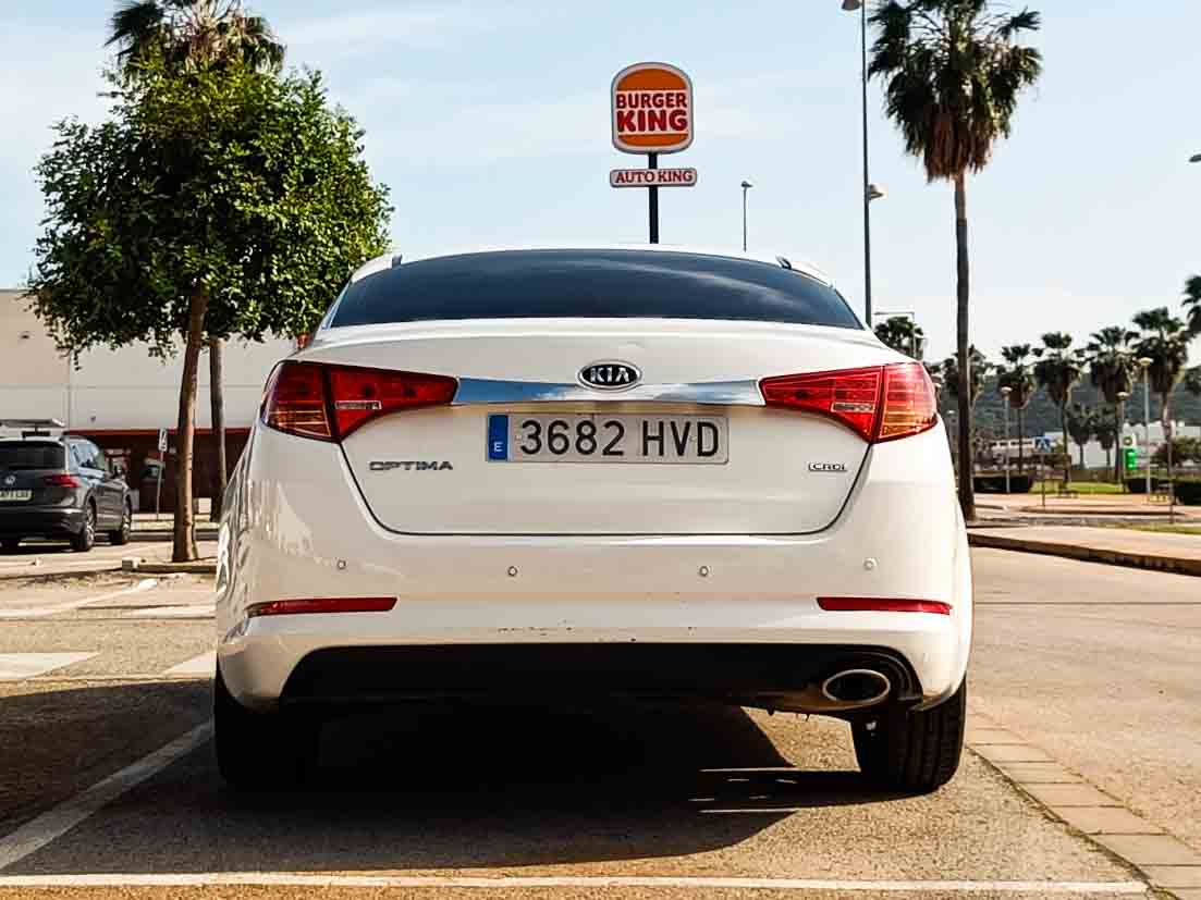 KIA OPTIMA 1.7 CRDi DRIVE _ 136 cv _ 2014 _ 147.500 kms _ Diesel _ Hasta 400€ de descuento por financiación