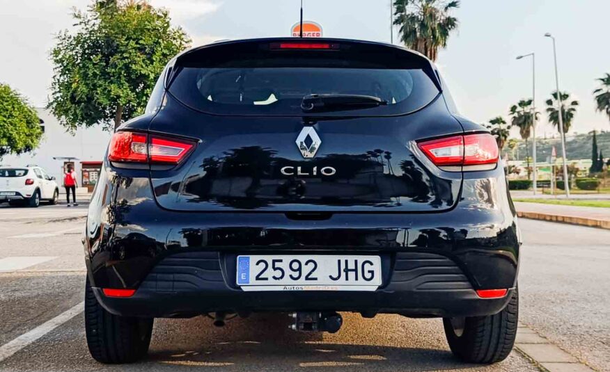 RENAULT CLIO 1.2 16V _ 73cv _ 2015 _ 111.000 kms _ Gasolina _ Desde 132€/mes _ Hasta 400€ de descuento por financiación