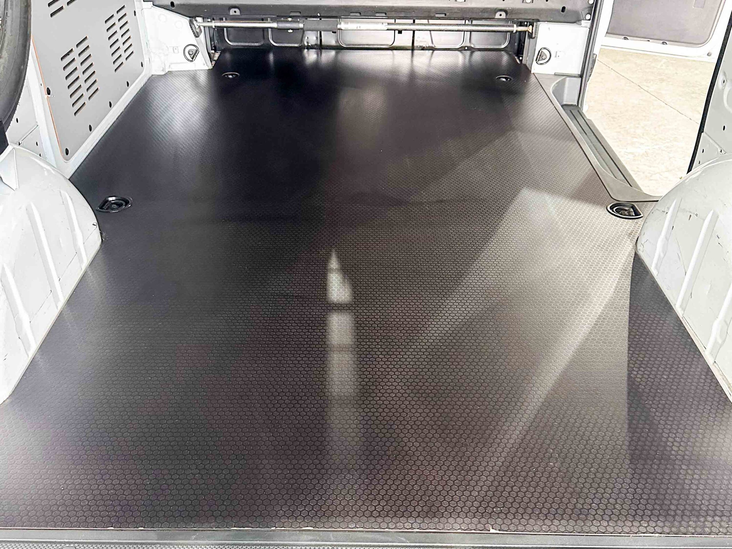 MERCEDES-BENZ VITO 113 2.15 CDi Furgon Compact_ 136cv _ 2013 _ 60.000 kms _ Diesel _ IVA DEDUCIBLE _ desde 214€/mes _ Hasta 800€ de descuento