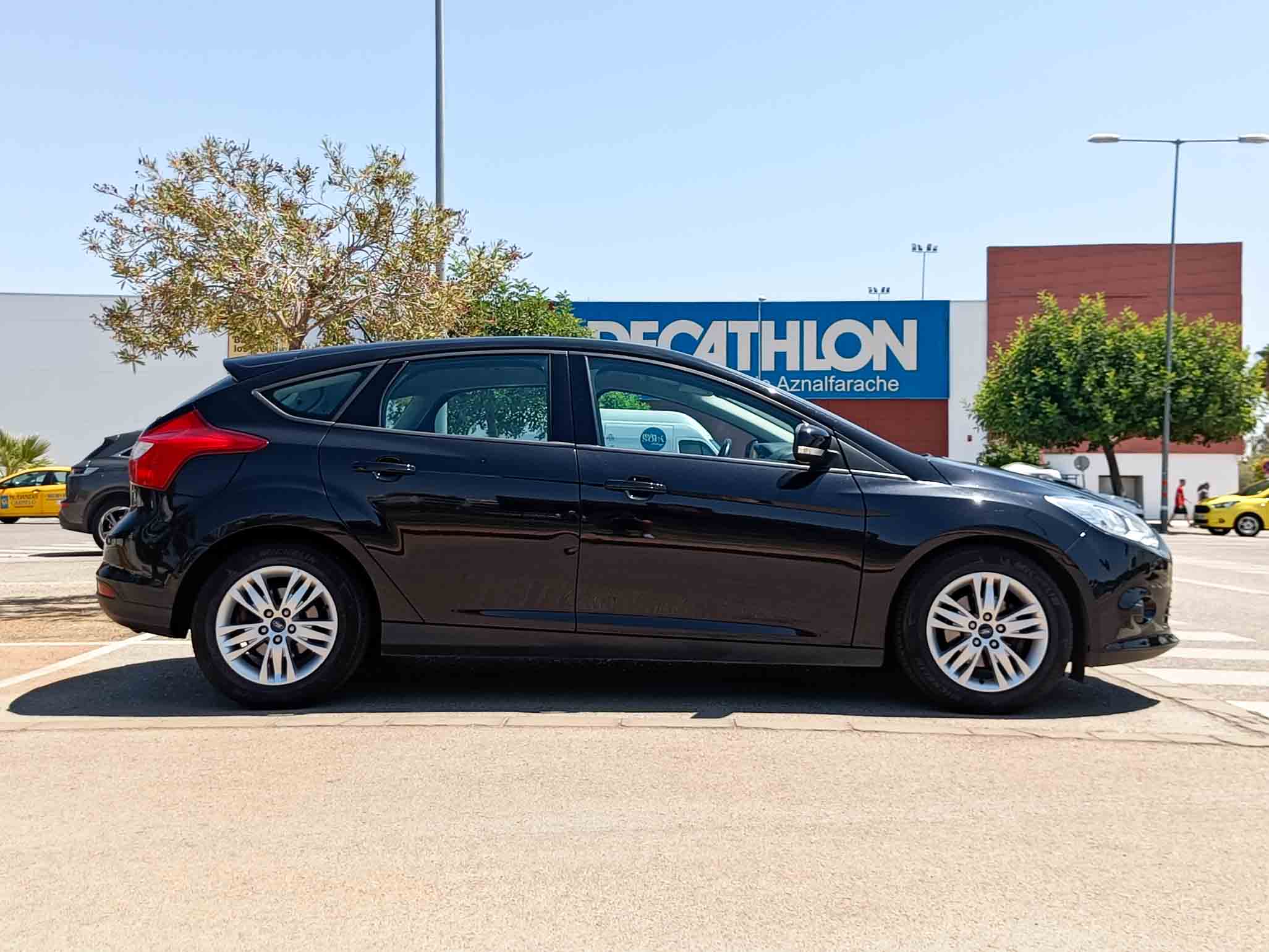 FORD FOCUS 1.6 TI-VCT Trend _ 125cv _ 2014 _ 52.000 kms _ Gasolina _ AUTOMÁTICO _ desde 130 €/mes