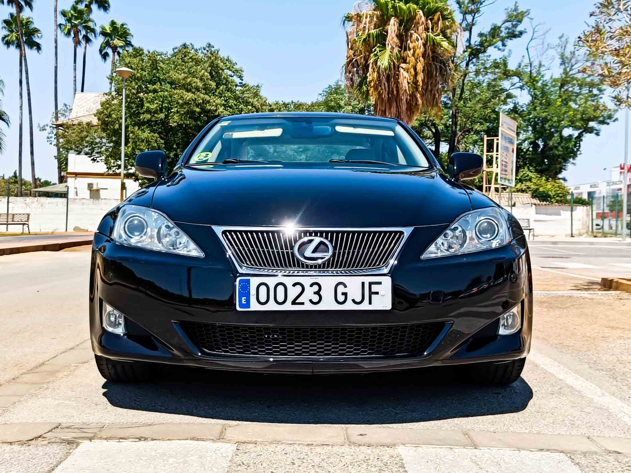 LEXUS IS 220D SPORT _ 177 cv _ 2008 _ 139.000 kms _ Diesel _ Hasta 500€ de descuento por financiación _ Desde 152€/mes