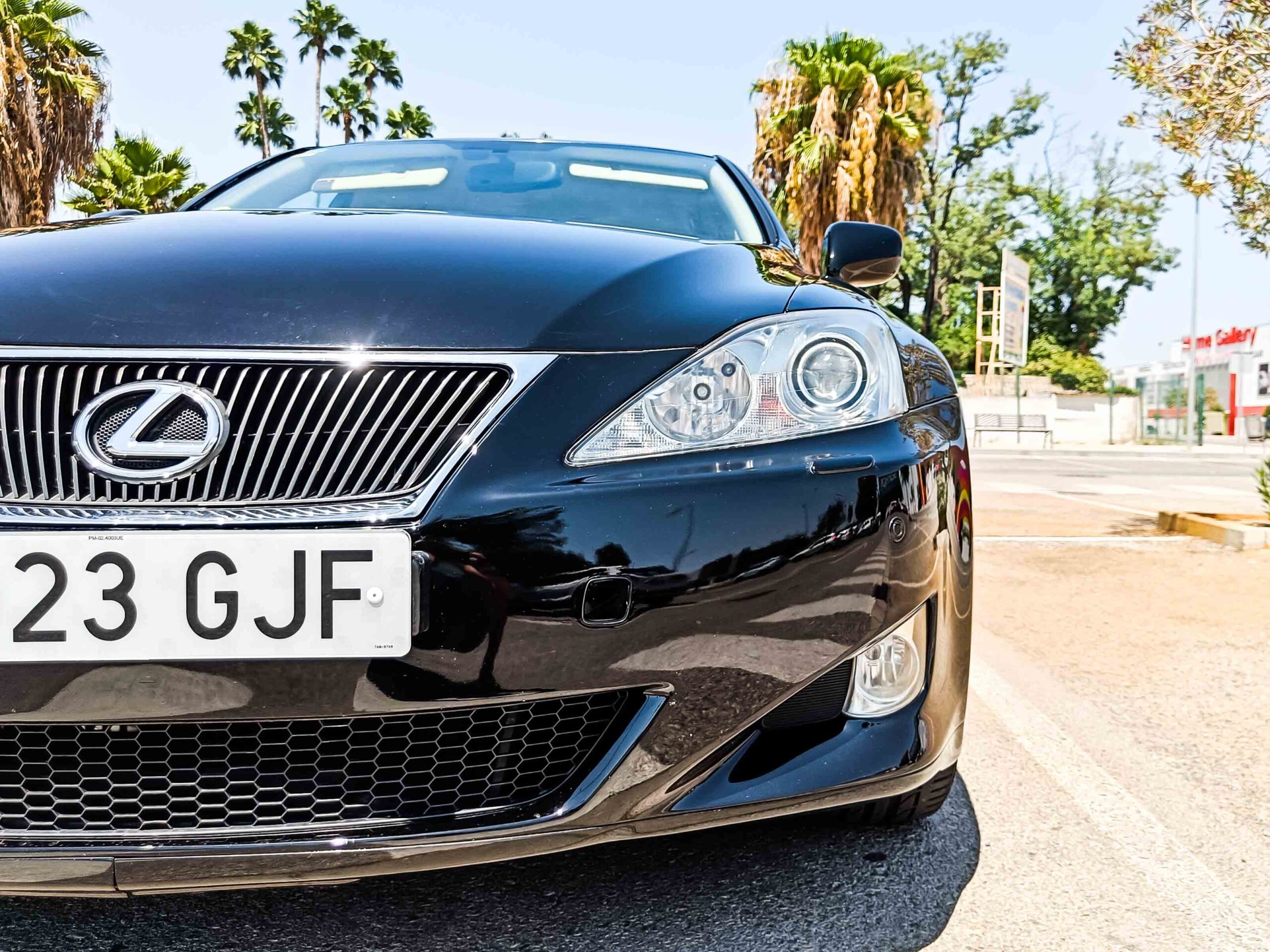 LEXUS IS 220D SPORT _ 177 cv _ 2008 _ 139.000 kms _ Diesel _ Hasta 500€ de descuento por financiación _ Desde 152€/mes