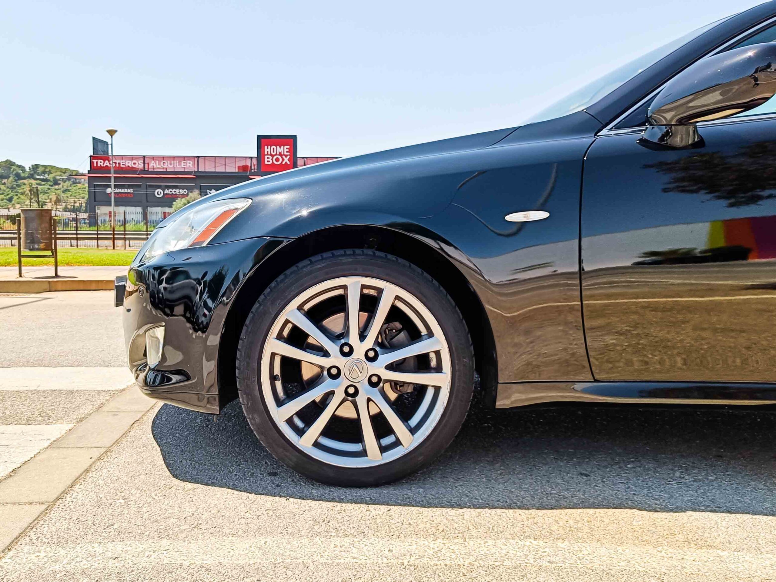 LEXUS IS 220D SPORT _ 177 cv _ 2008 _ 139.000 kms _ Diesel _ Hasta 500€ de descuento por financiación _ Desde 152€/mes