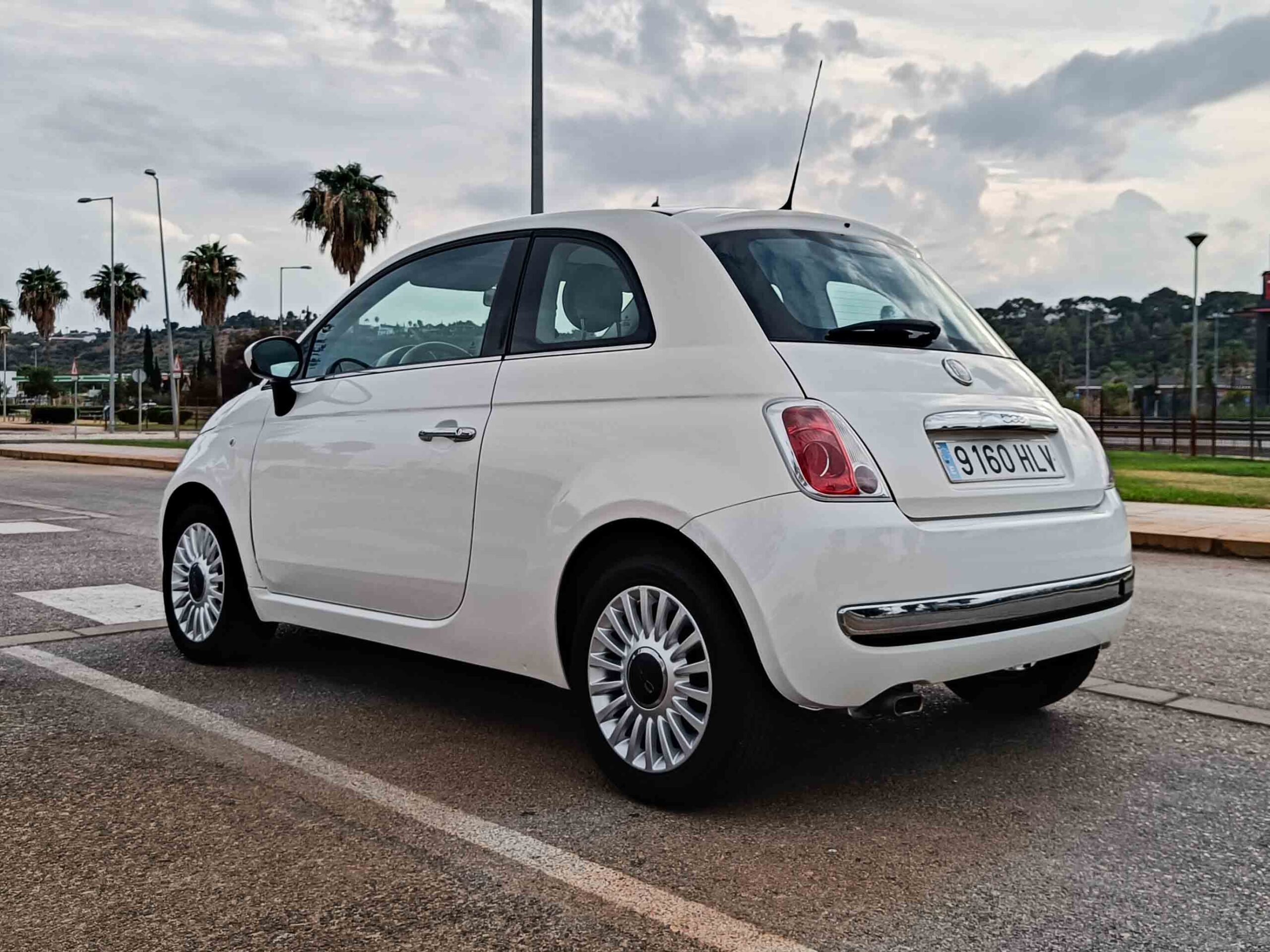 FIAT 500 _ 70cv _ 2012 _ 69.000 kms _ Gasolina _ desde 121€/mes _ hasta 300€ de descuento por financiación
