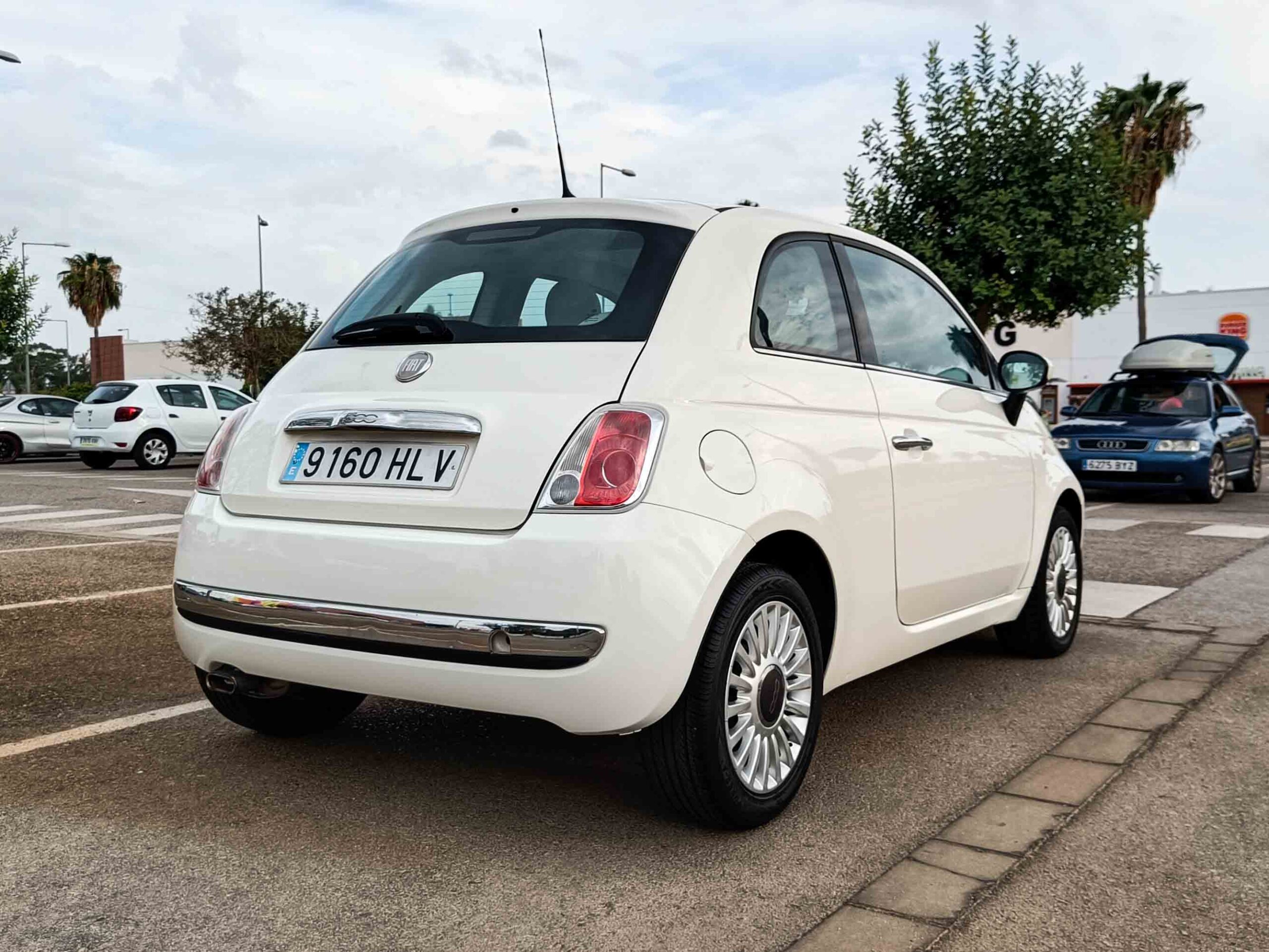 FIAT 500 _ 70cv _ 2012 _ 69.000 kms _ Gasolina _ desde 121€/mes _ hasta 300€ de descuento por financiación