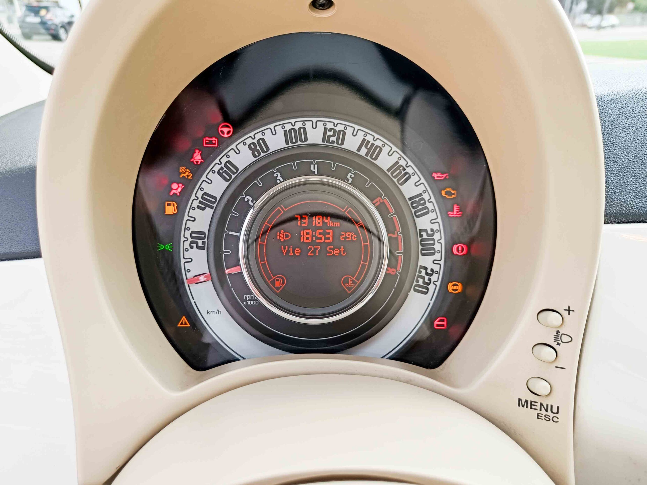 FIAT 500 _ 70cv _ 2012 _ 69.000 kms _ Gasolina _ desde 121€/mes _ hasta 300€ de descuento por financiación